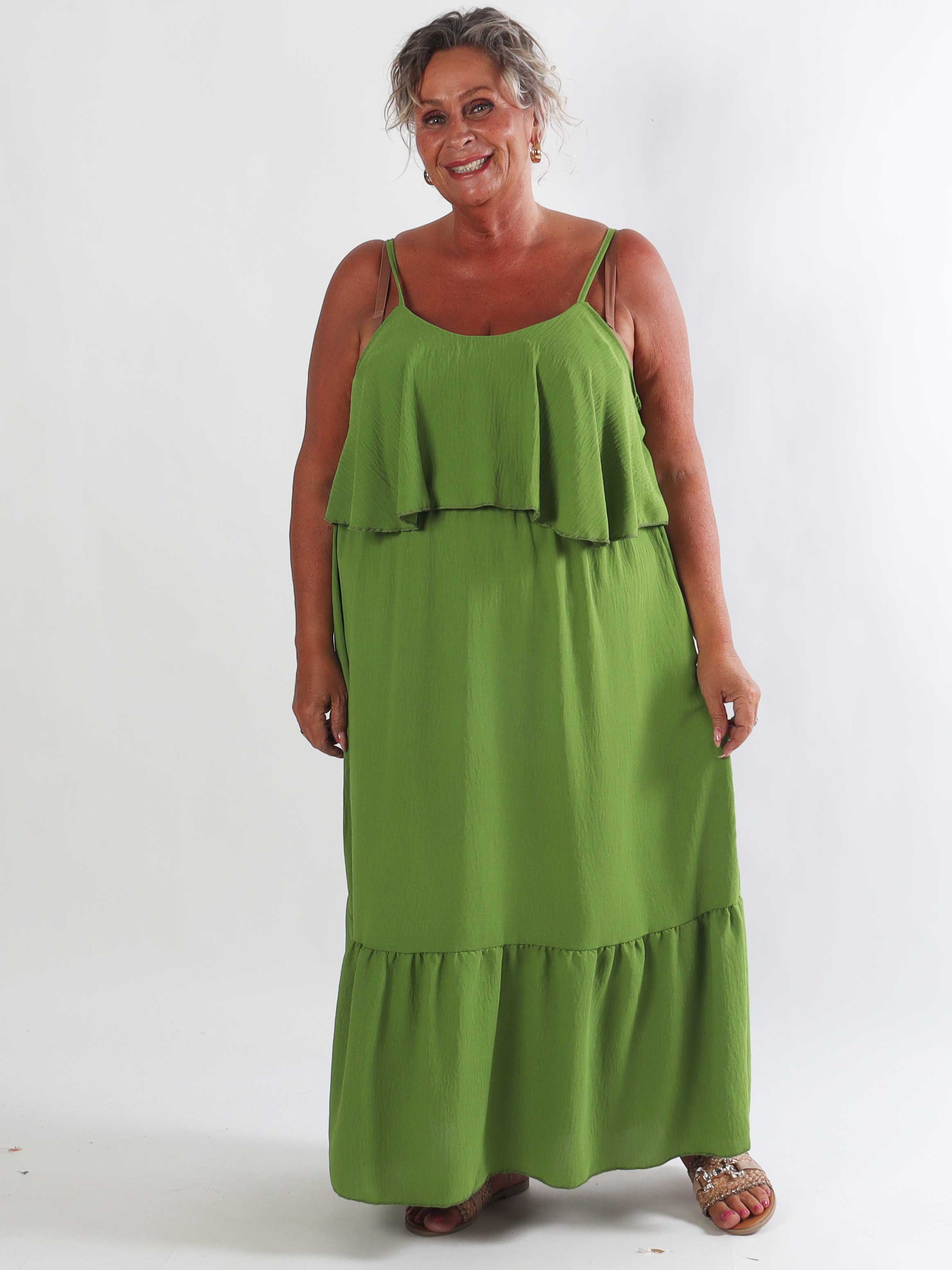 Luciana - Elegant lang plus size kjole i viskoseblanding med åbne skuldre