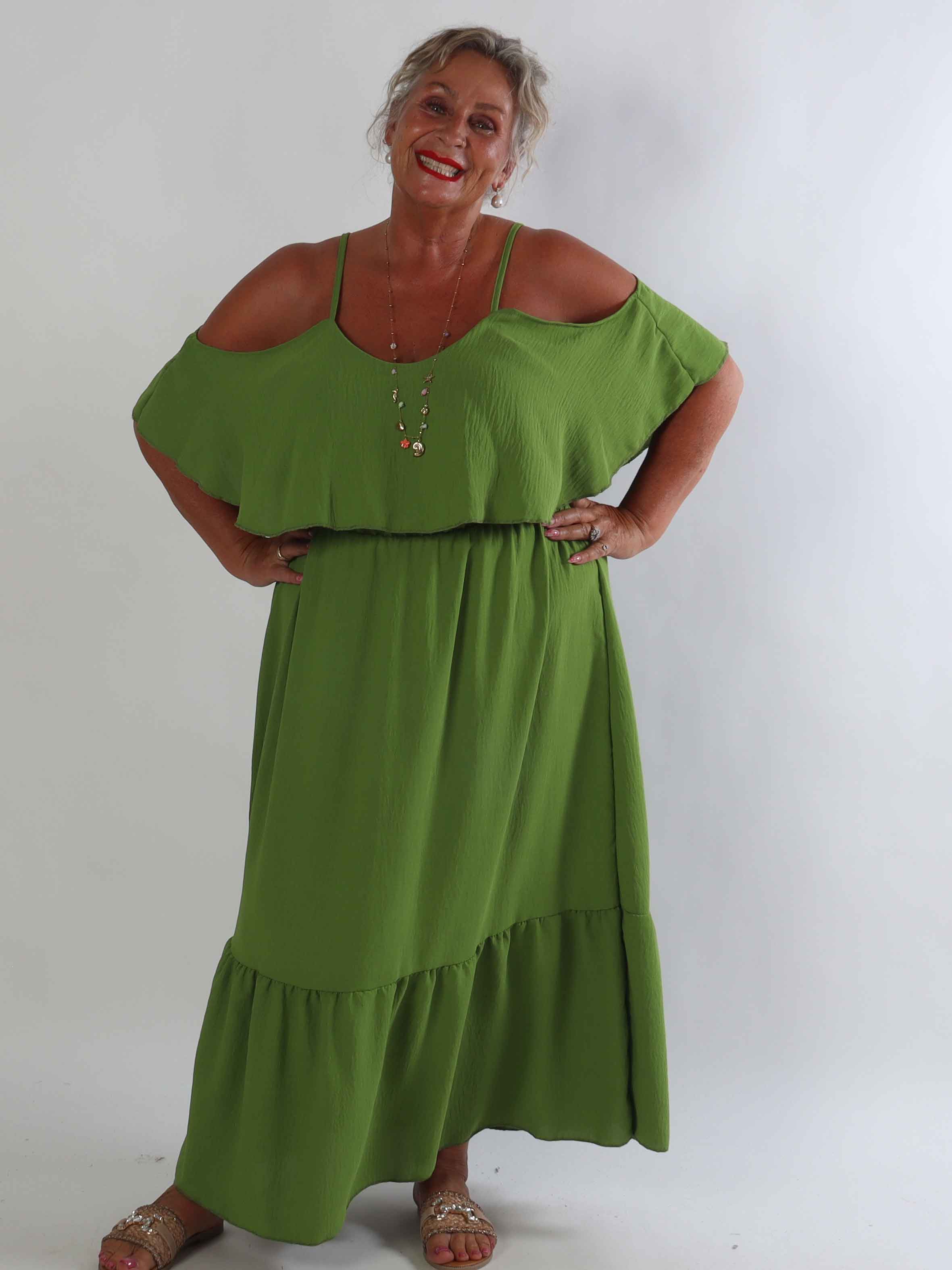 Luciana - Elegant lang plus size kjole i viskoseblanding med åbne skuldre