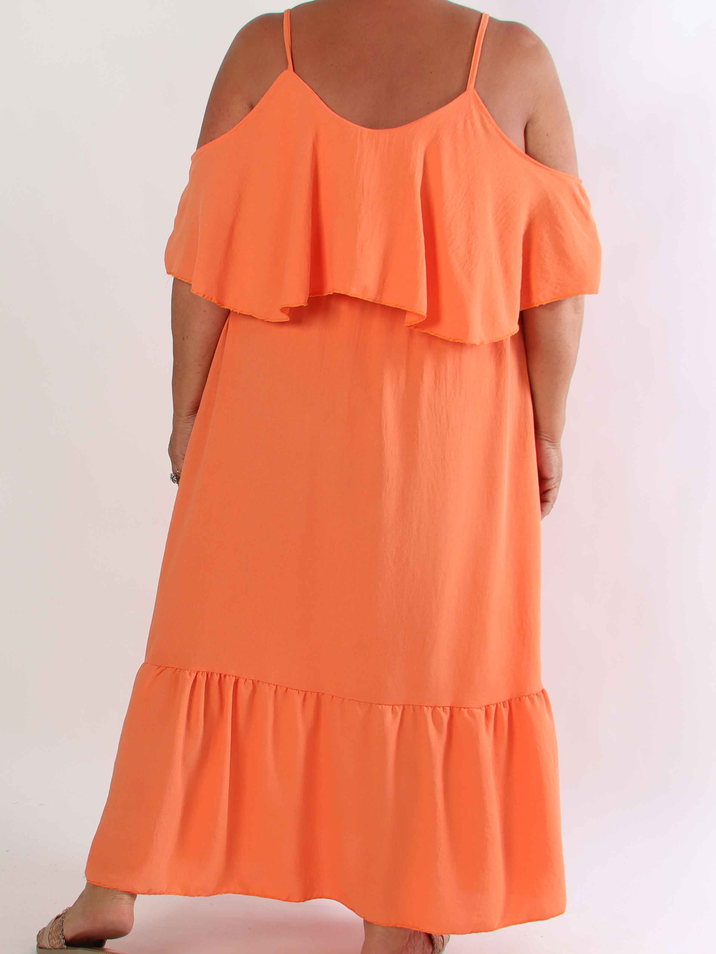 Luciana - Elegant lang plus size kjole i viskoseblanding med åbne skuldre