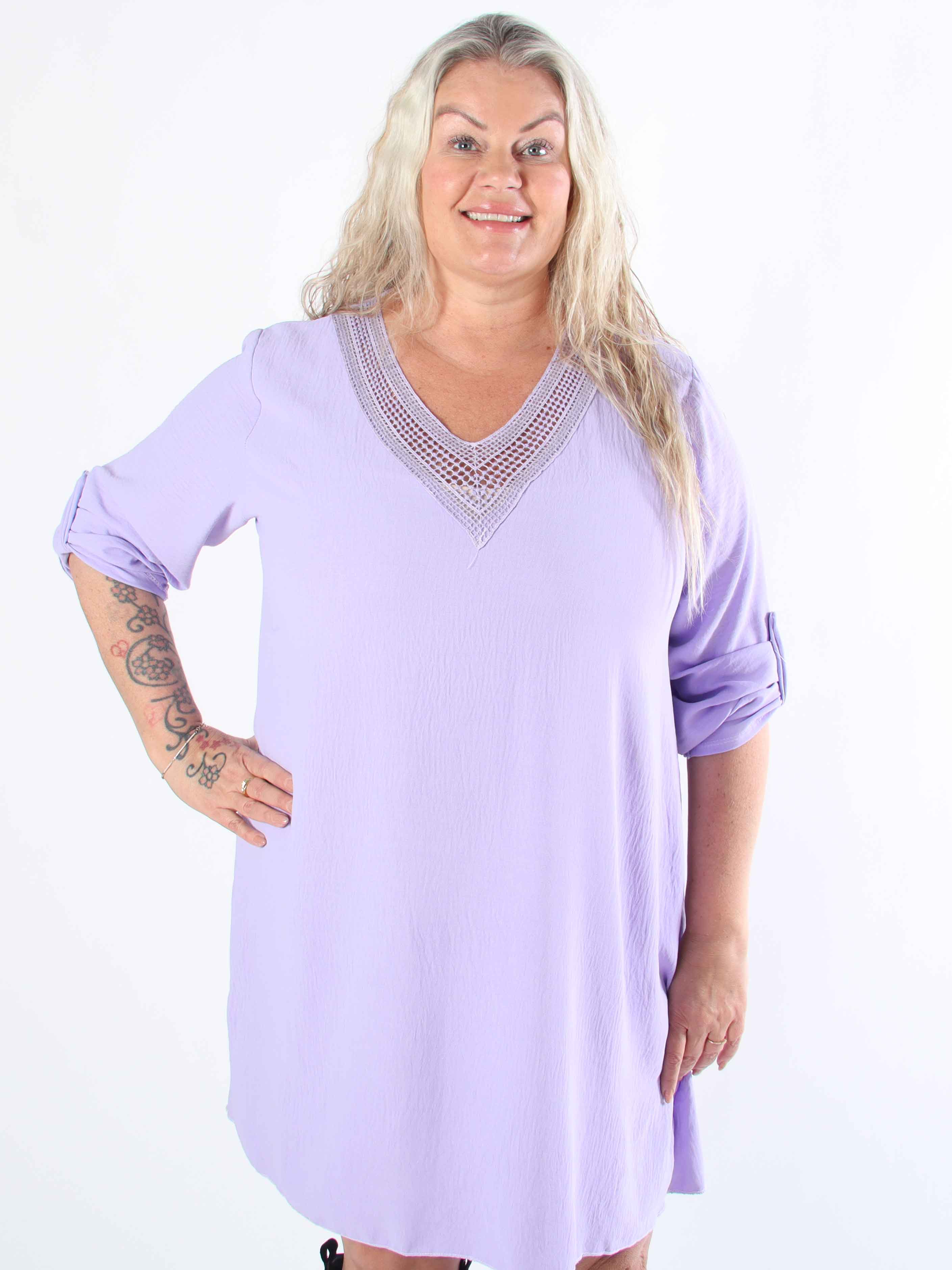 Lily - Plus size tunikaklänning i viskos med paljetter