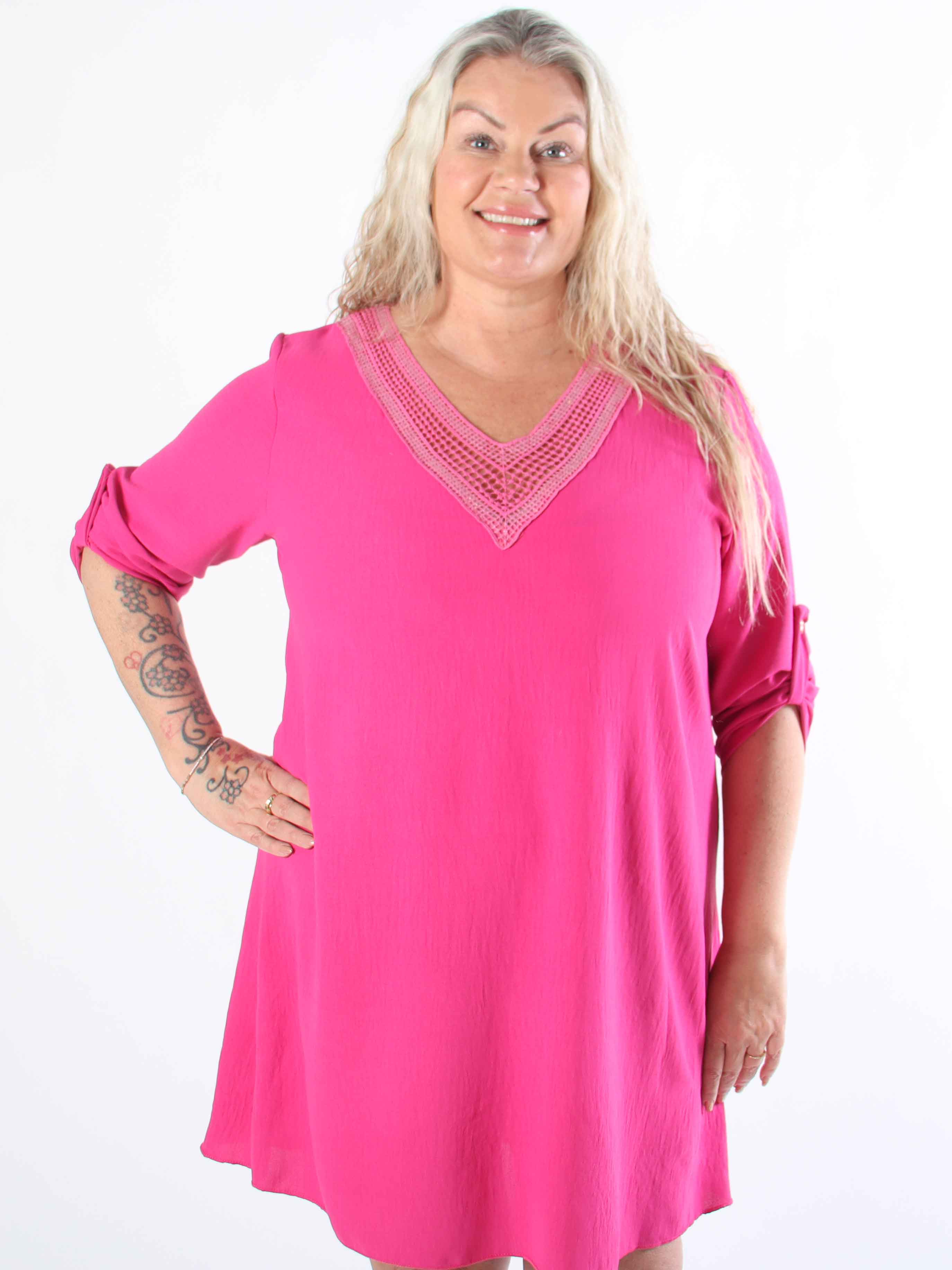Lily - Plus size tunikaklänning i viskos med paljetter
