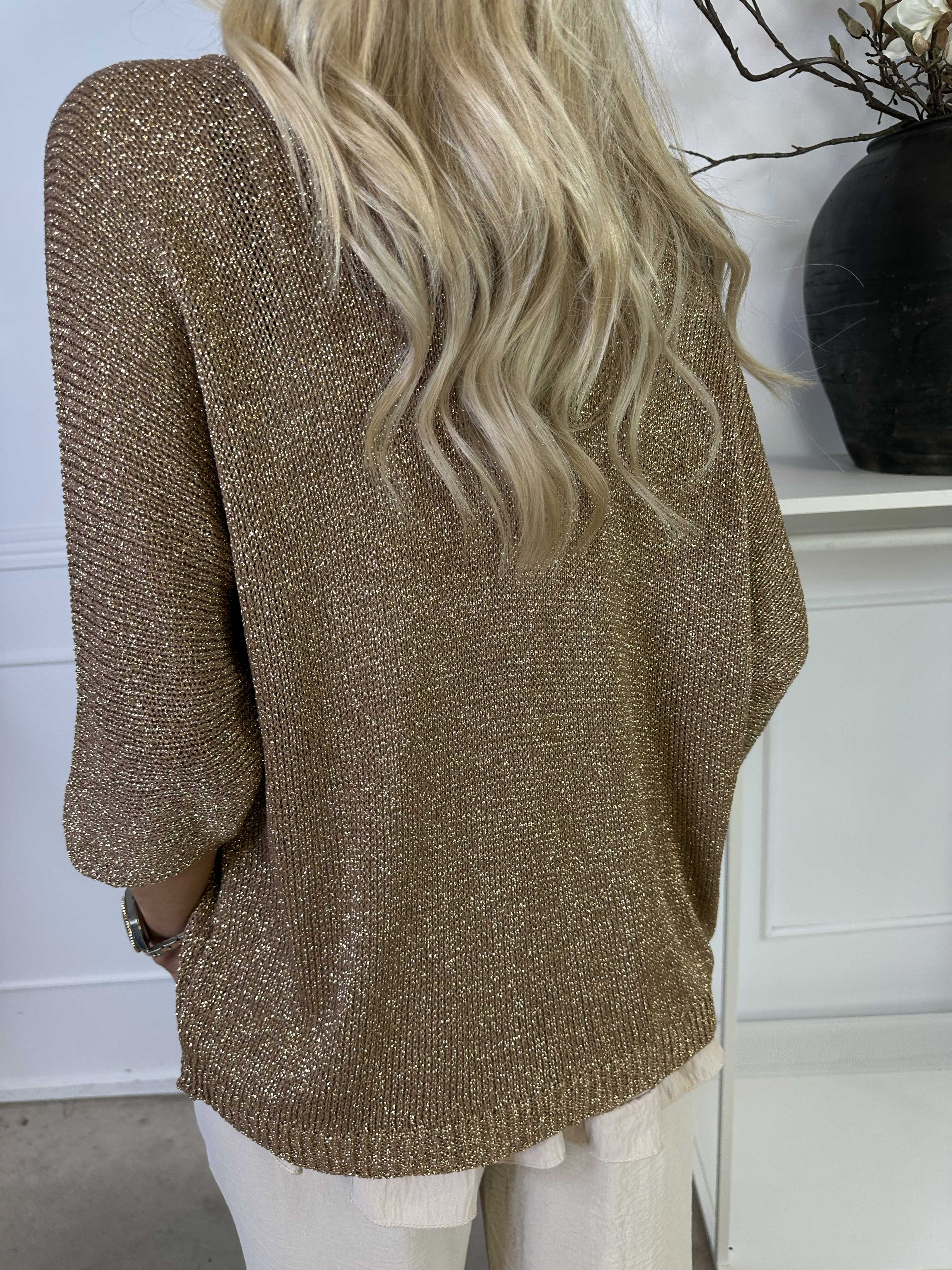 Mariela - Söt kofta i viskos med glittertrådar