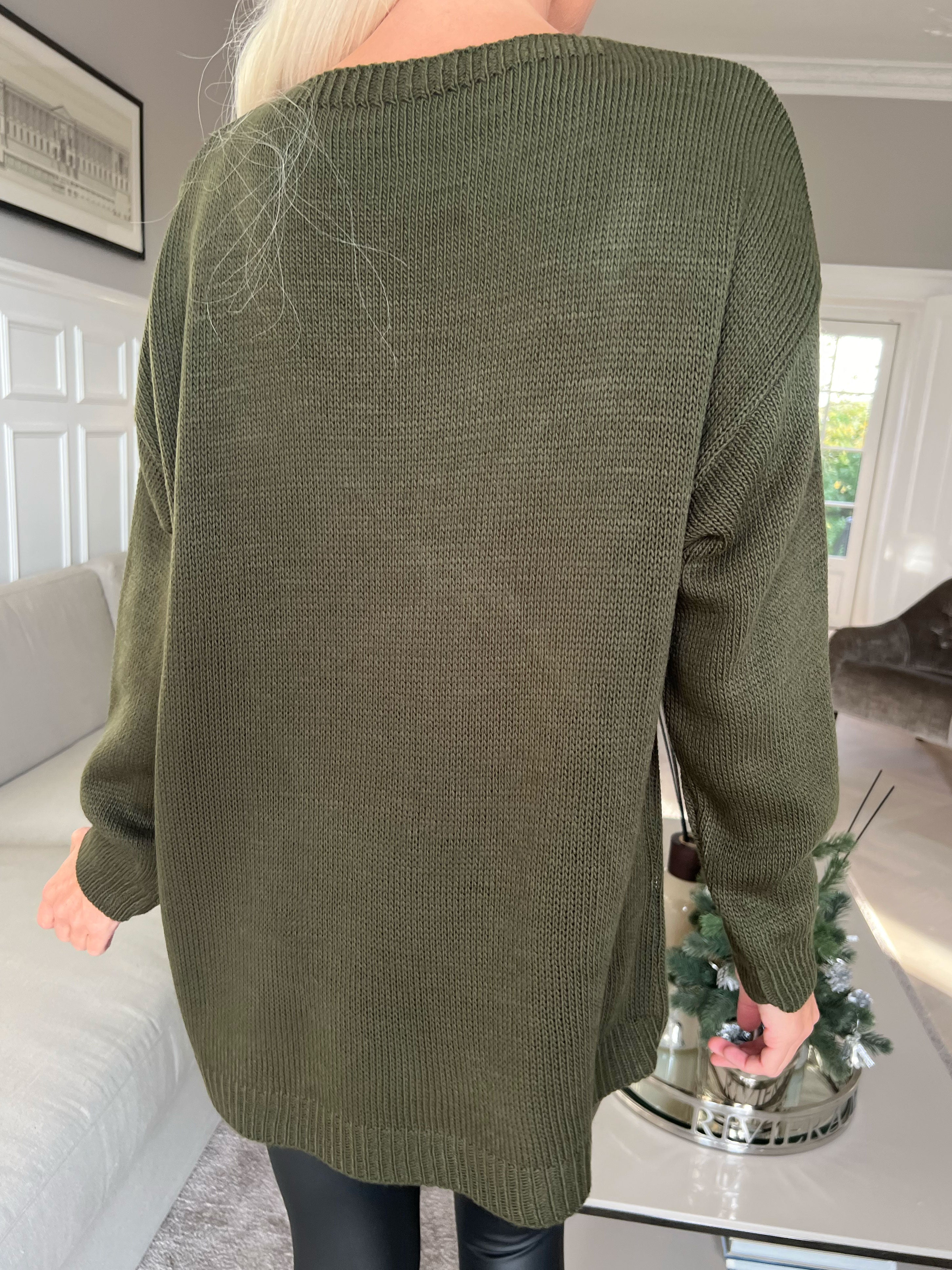 Mia - Stickad blus med fyrklövermotiv