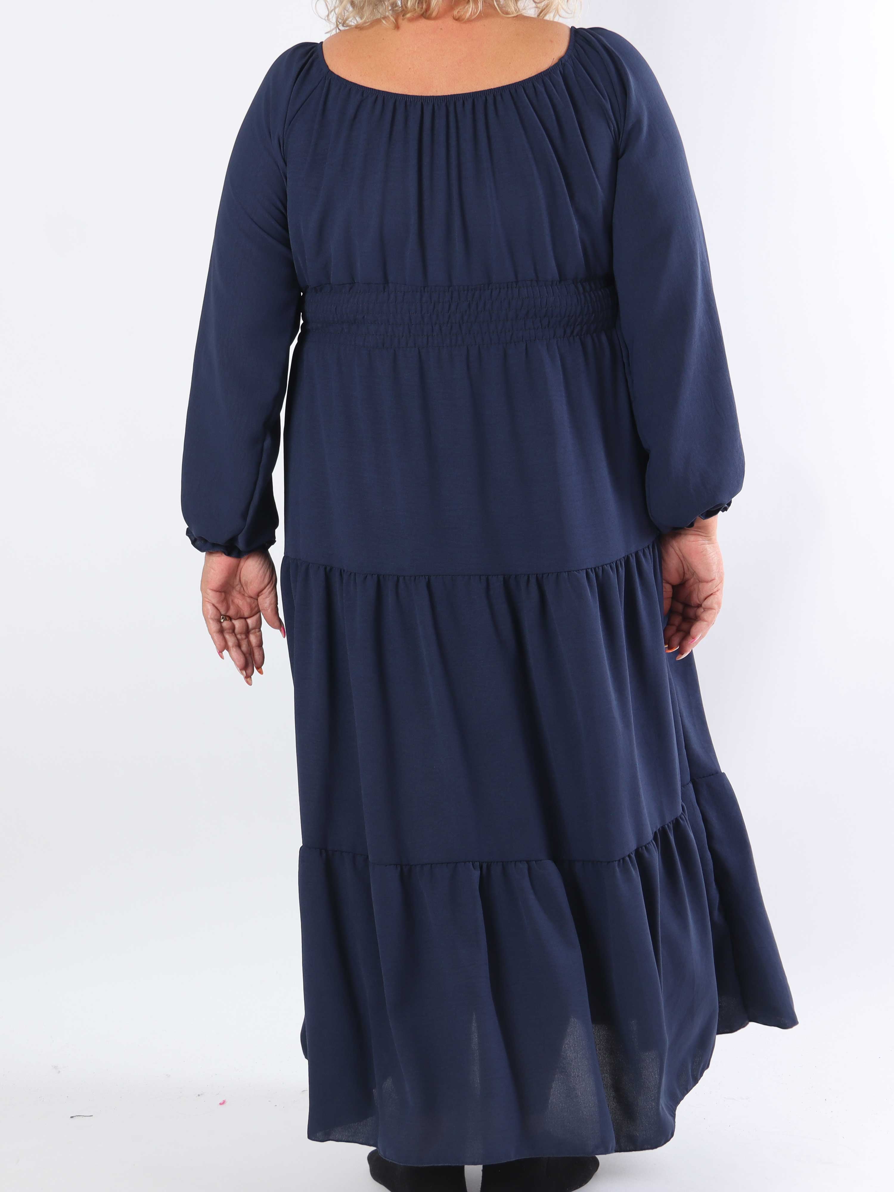 Midnight - Plus size-klänning med smockad midja och guldknappar