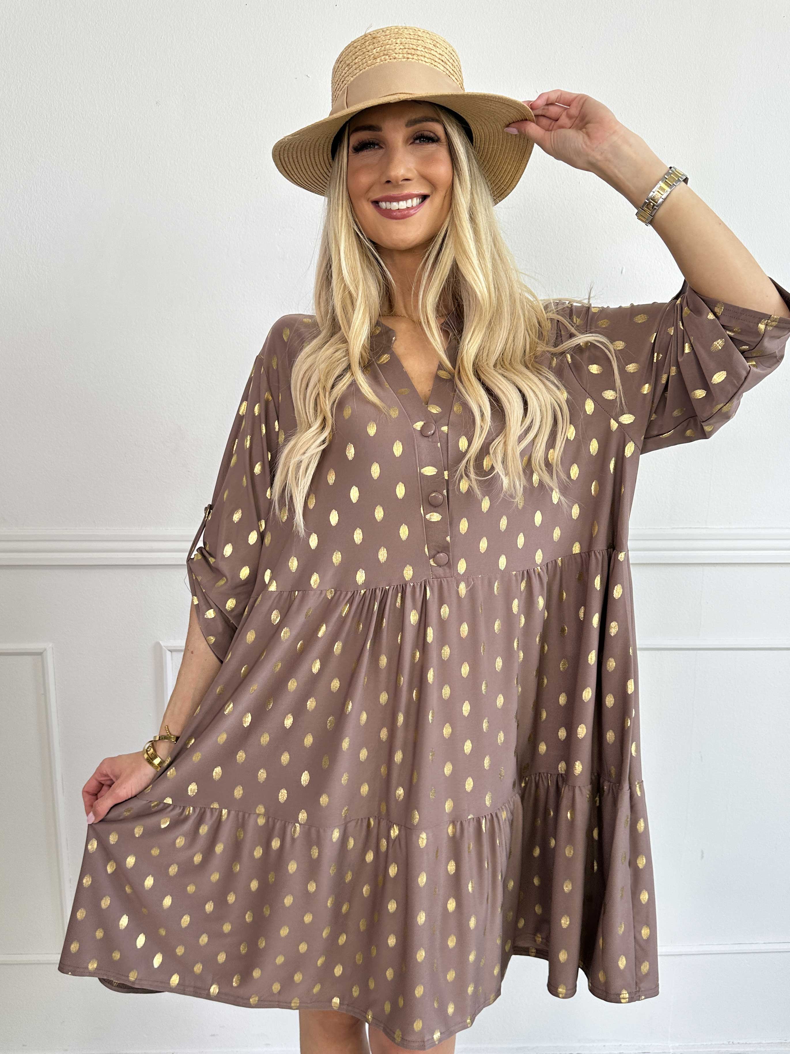 Milano Gold Midi - Elastisk klänning med guldiga prickar och lager på lager look