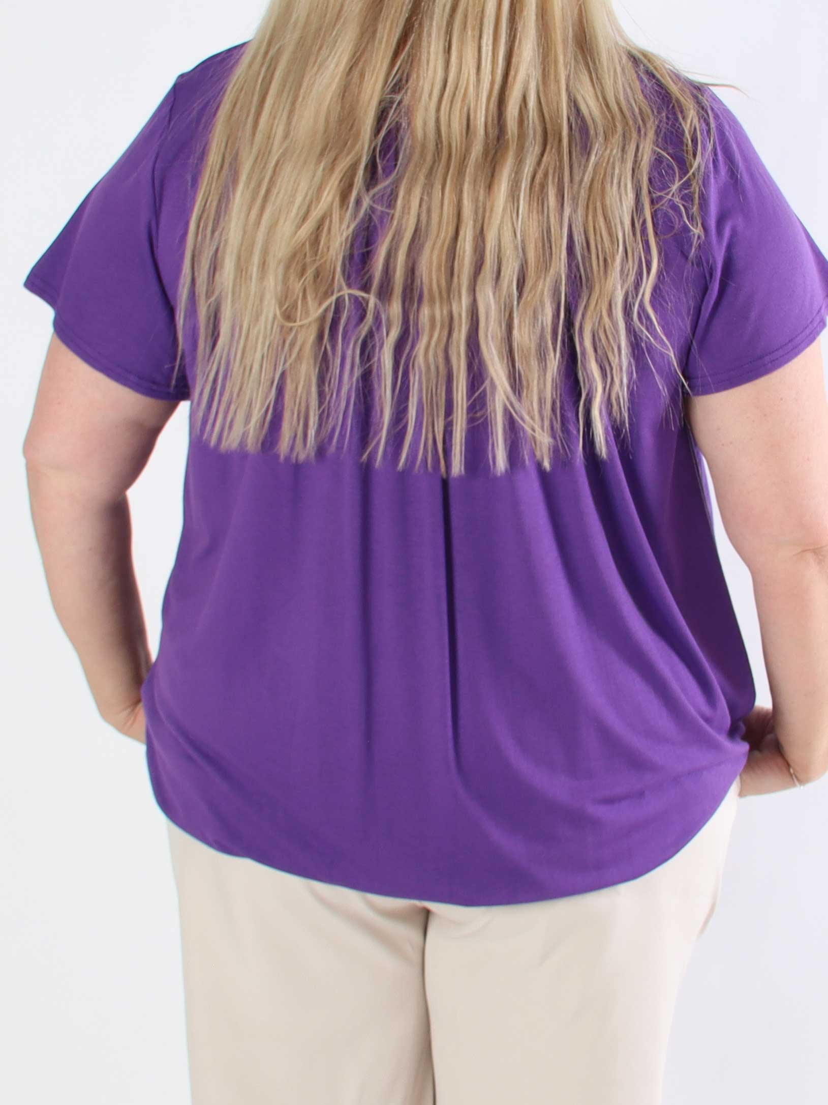 Miracle Crystal T-shirt - Mjuk plus size blus i viskos med strass