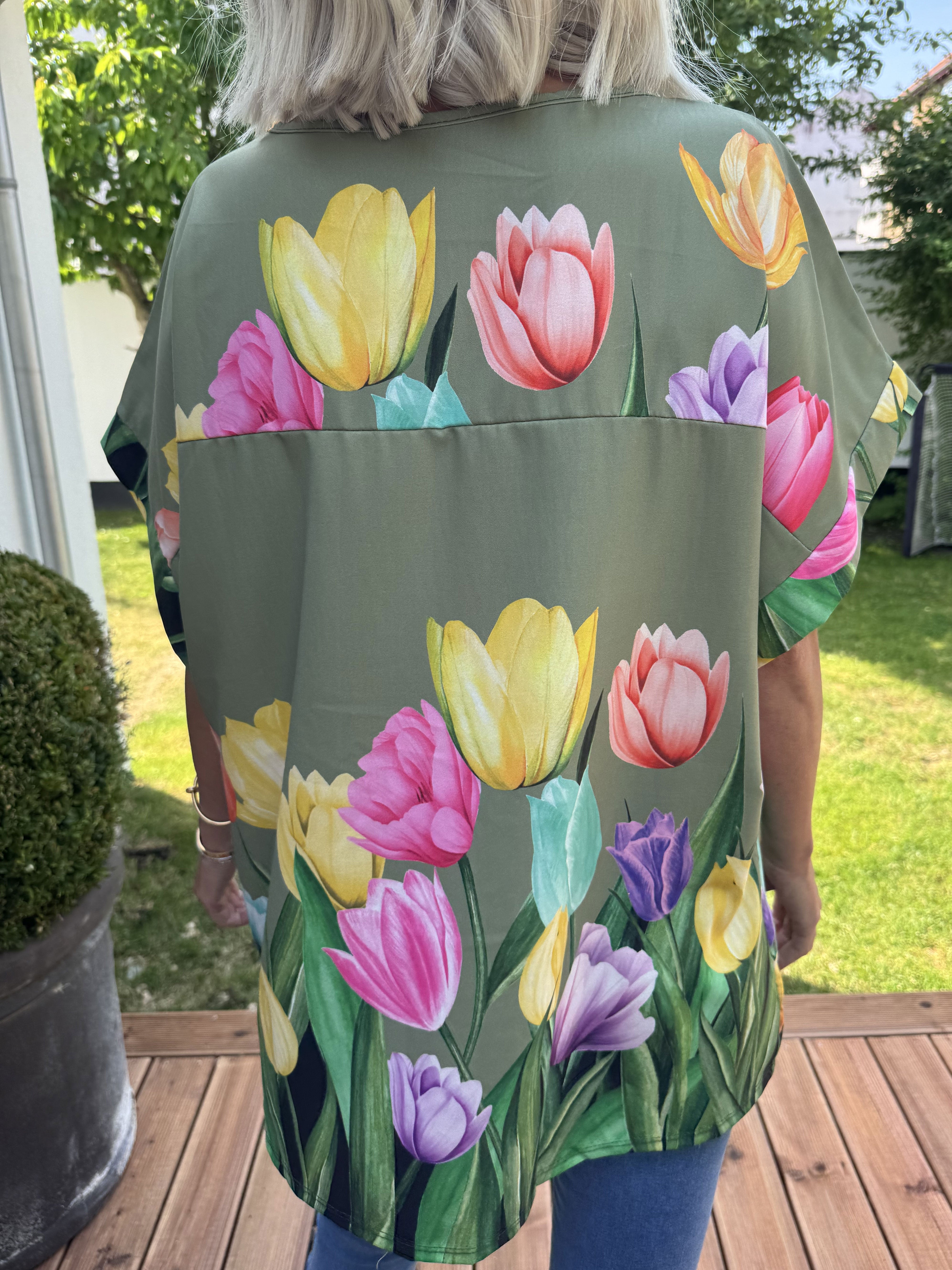 Montana - Blus med kort ärm och tulpanmotiv
