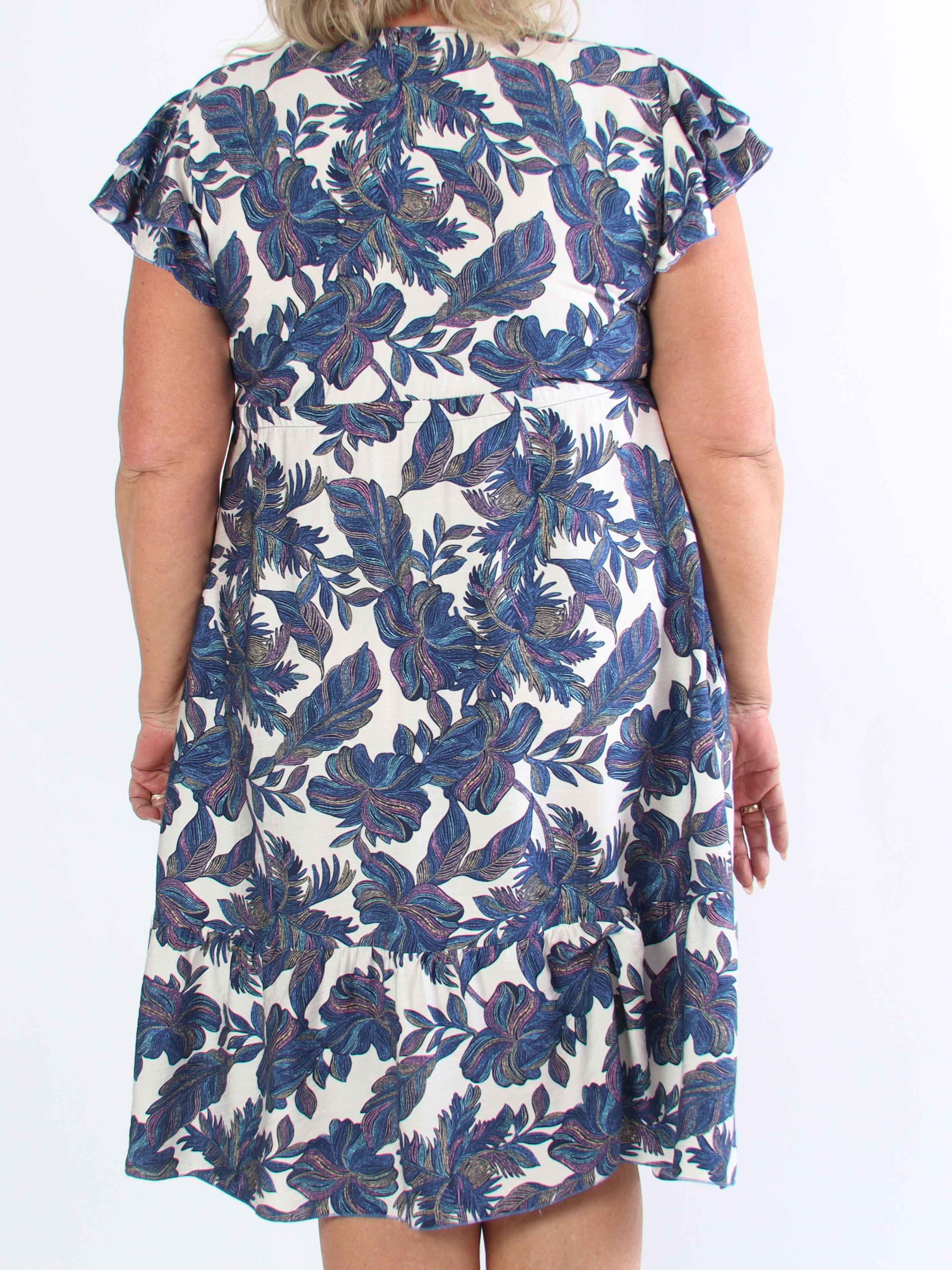 Nala - Plus size-klänning i viskos med knytband under bröstet
