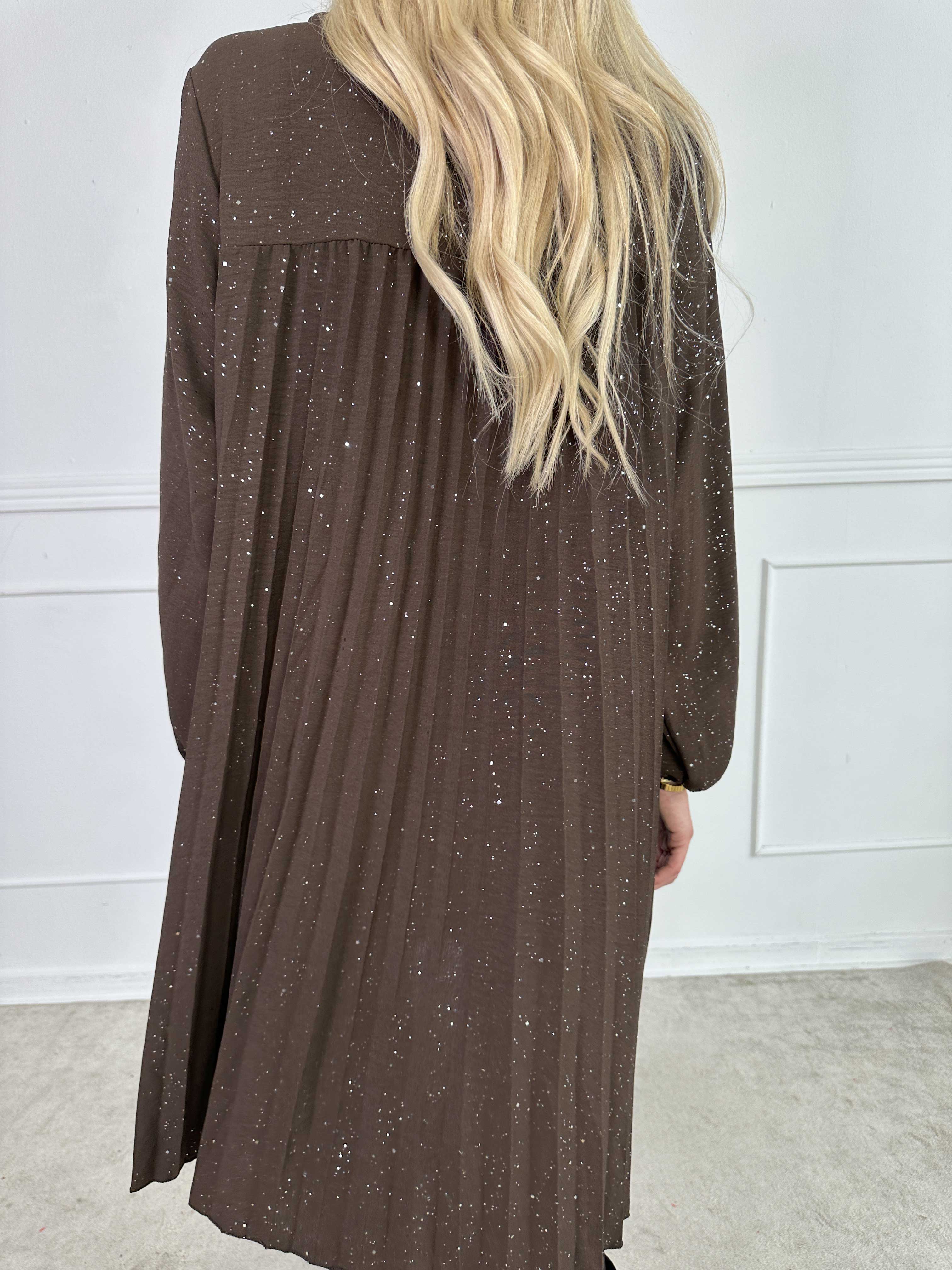 Nancy Glitter Short L/S - Plisserad klänning med fickor och glitter