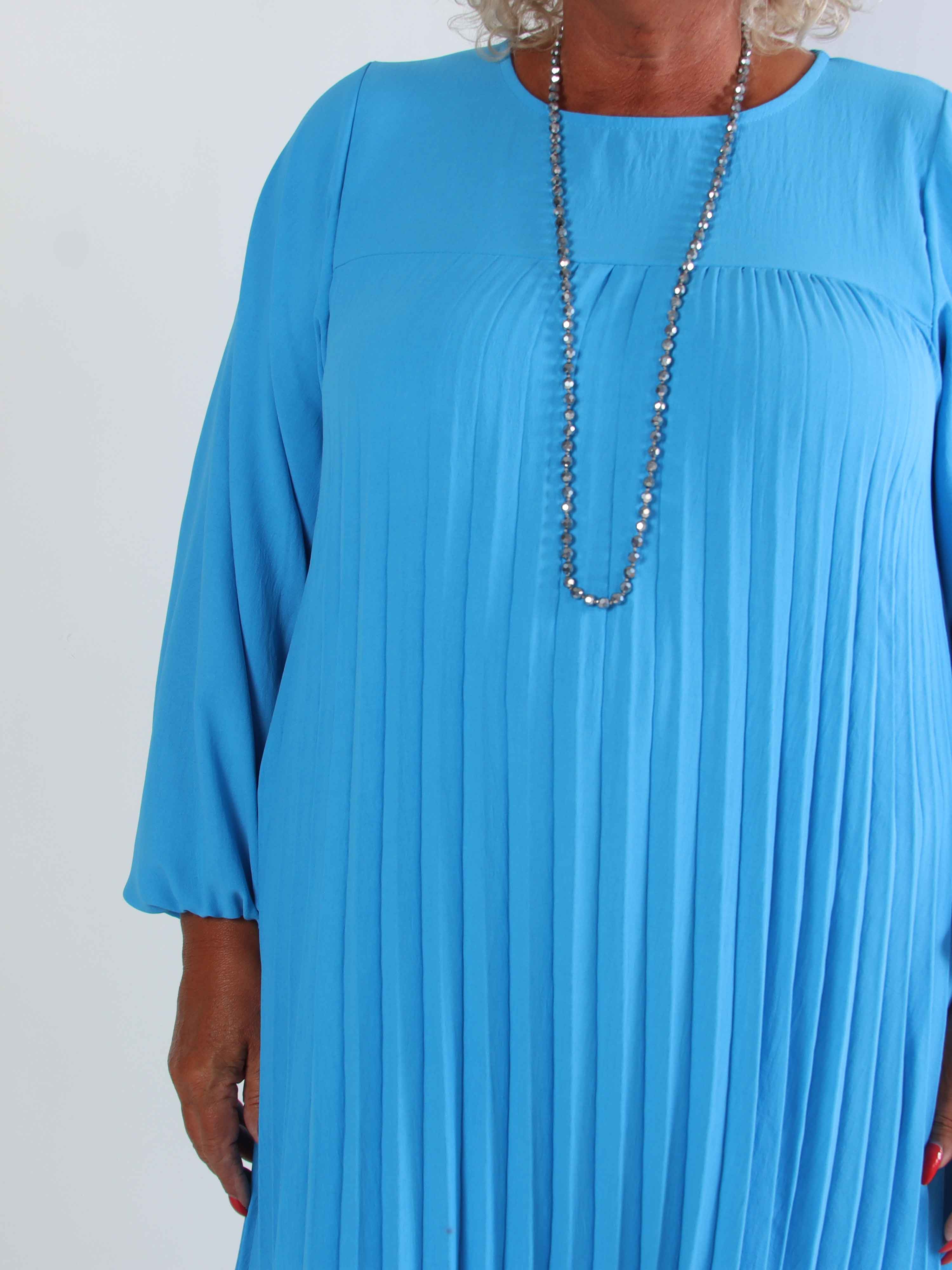 Nancy Long Sleeve - Lång plus size klänning med plissering och fickor