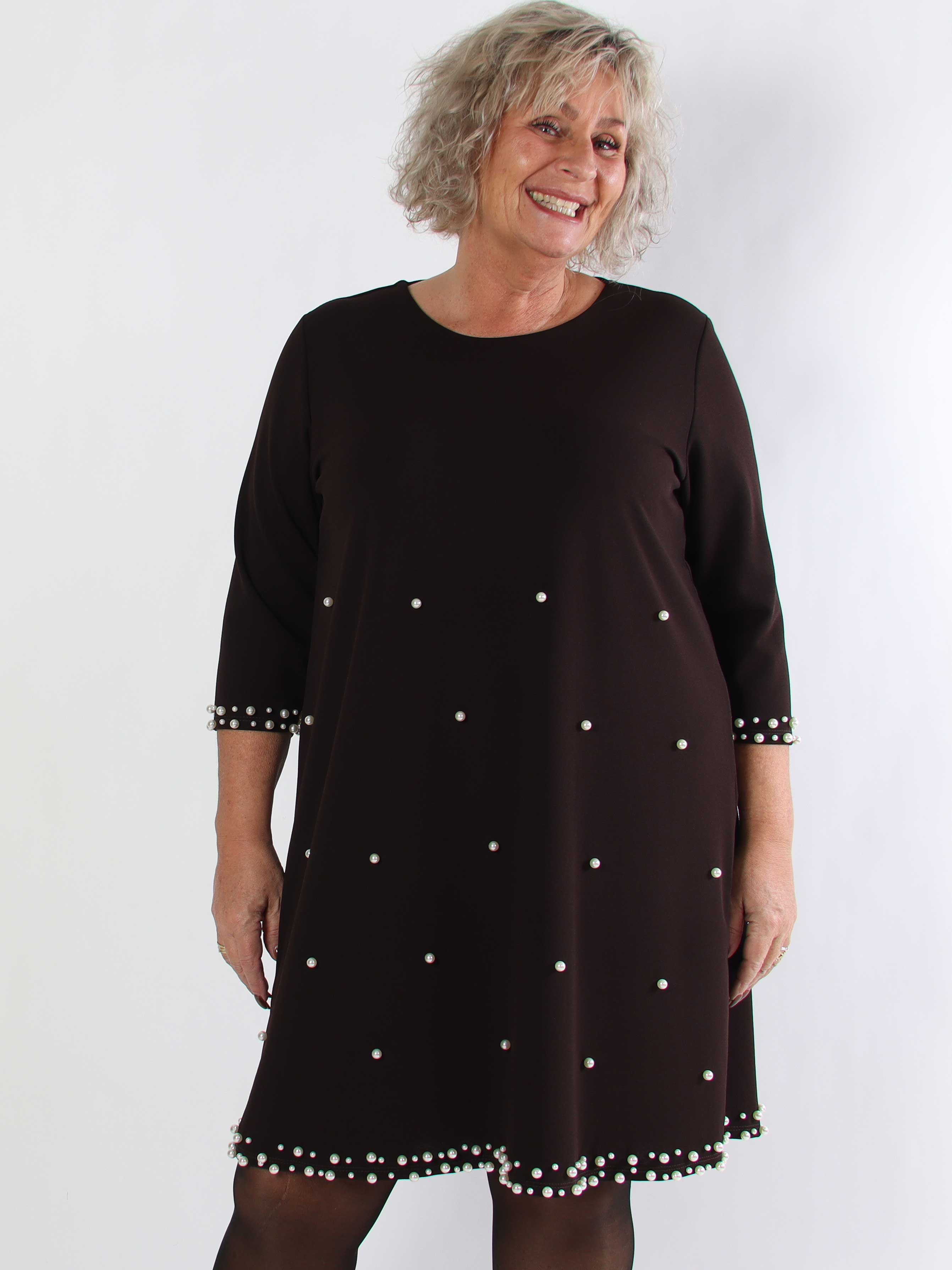 Obi - Klassisk plus size klänning med fina pärlor