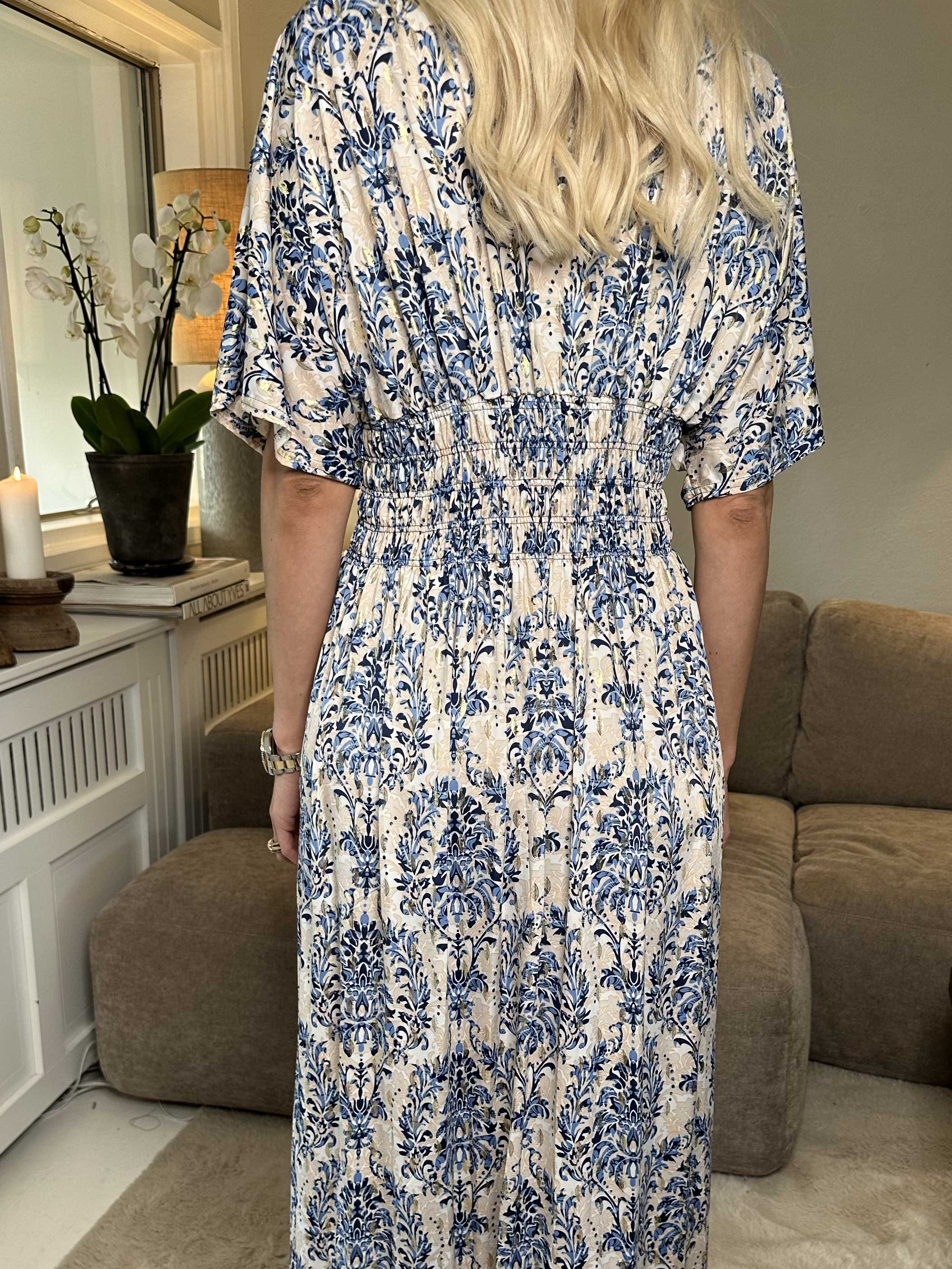 Pams Royal - Lång klänning med resår i skrynkelfritt tyg