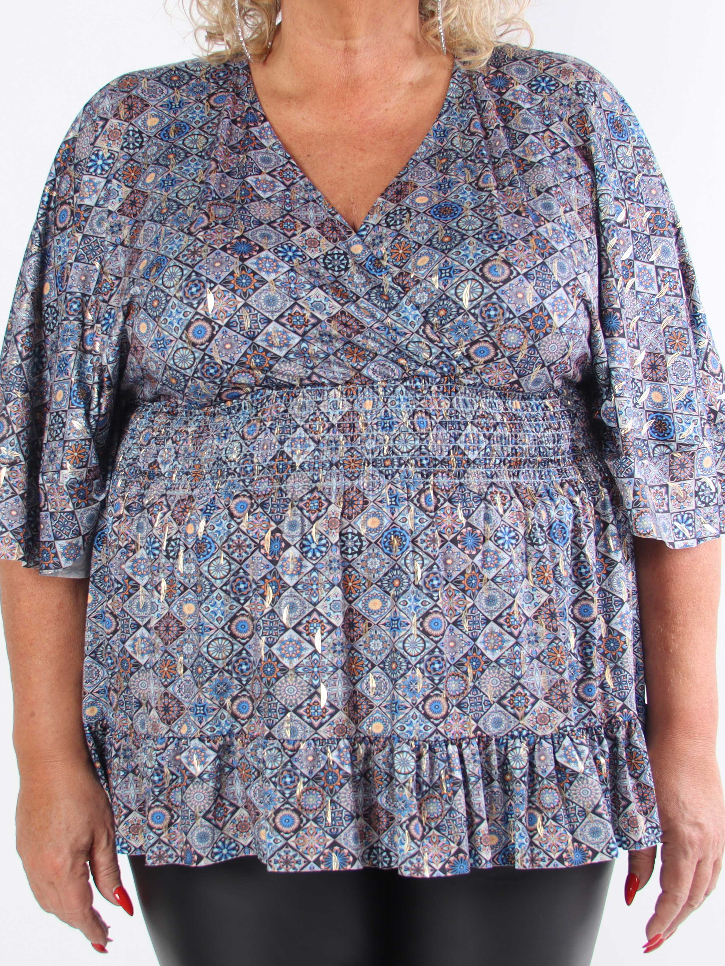 Pamela Mosaic Shirt - Elastisk plus size tunika med smock och volanger