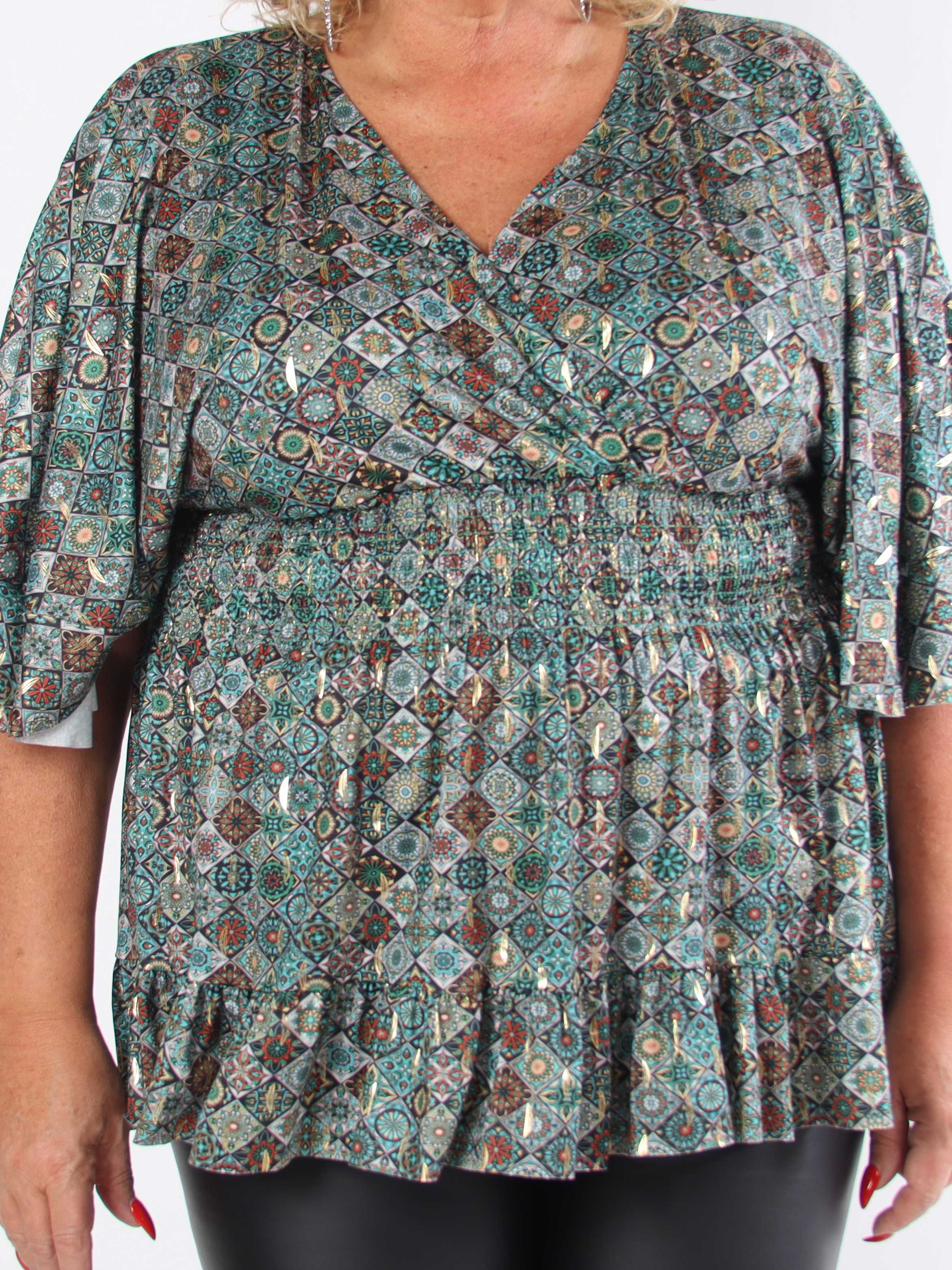 Pamela Mosaic Shirt - Elastisk plus size tunika med smock och volanger