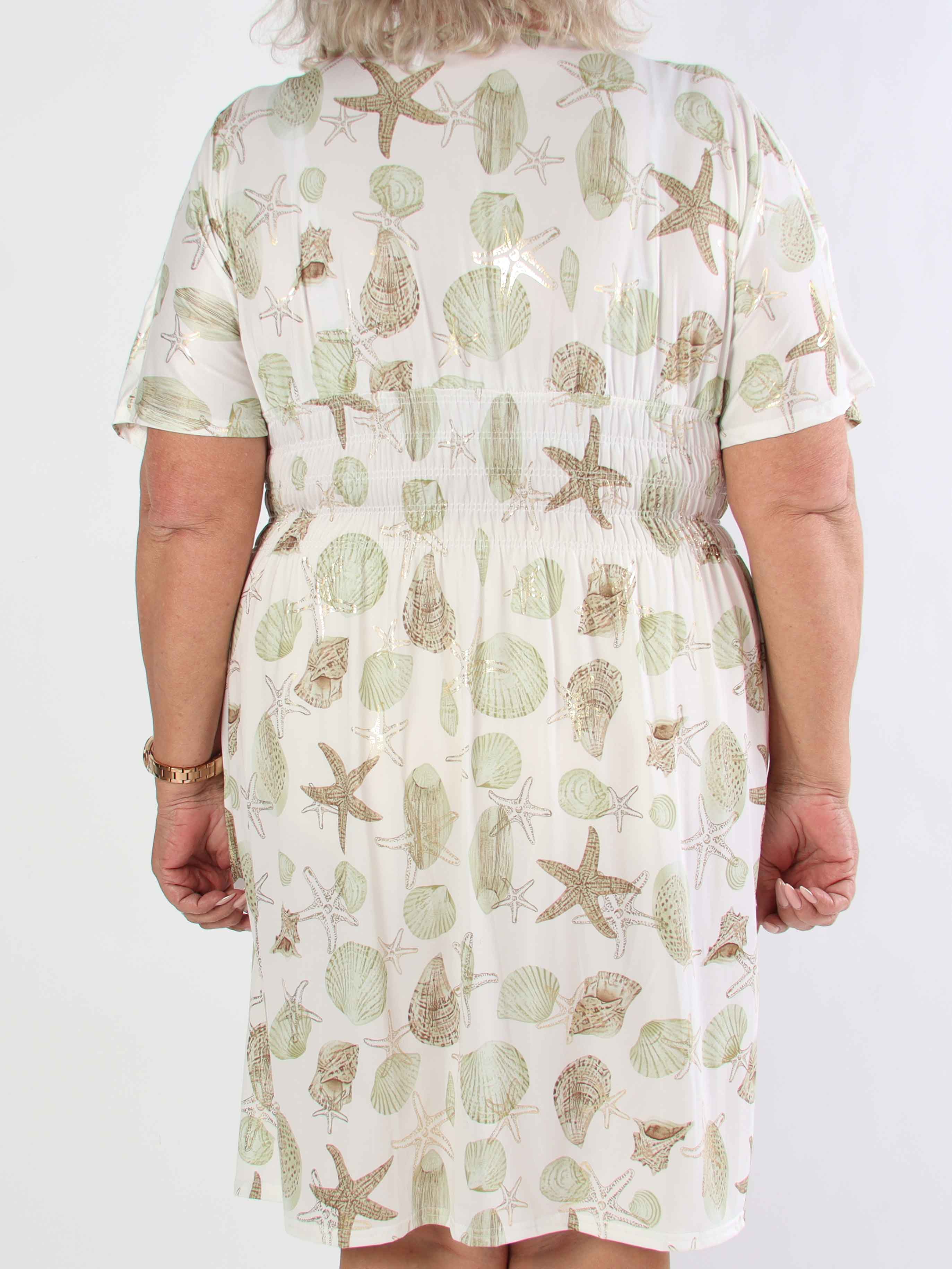 Pams Beach Short - Elastisk plus size klänning med musslor
