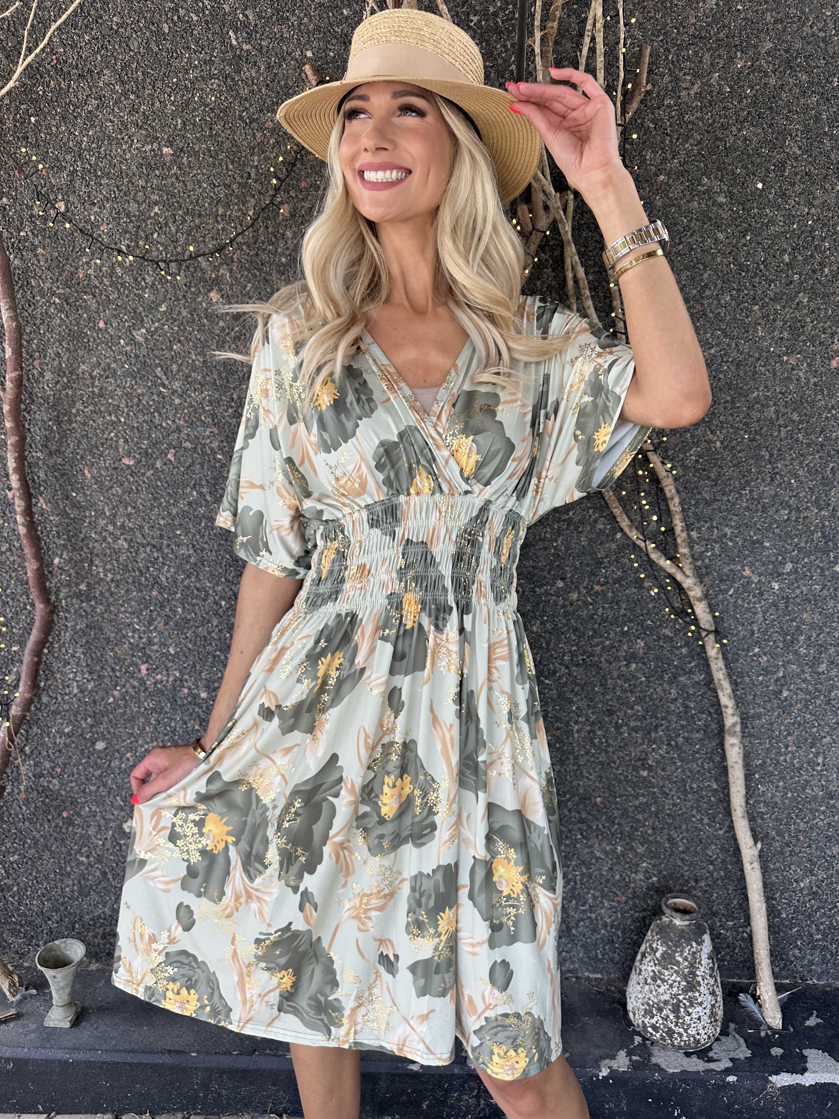 Pams Botanic Short - Stretchig blommig klänning