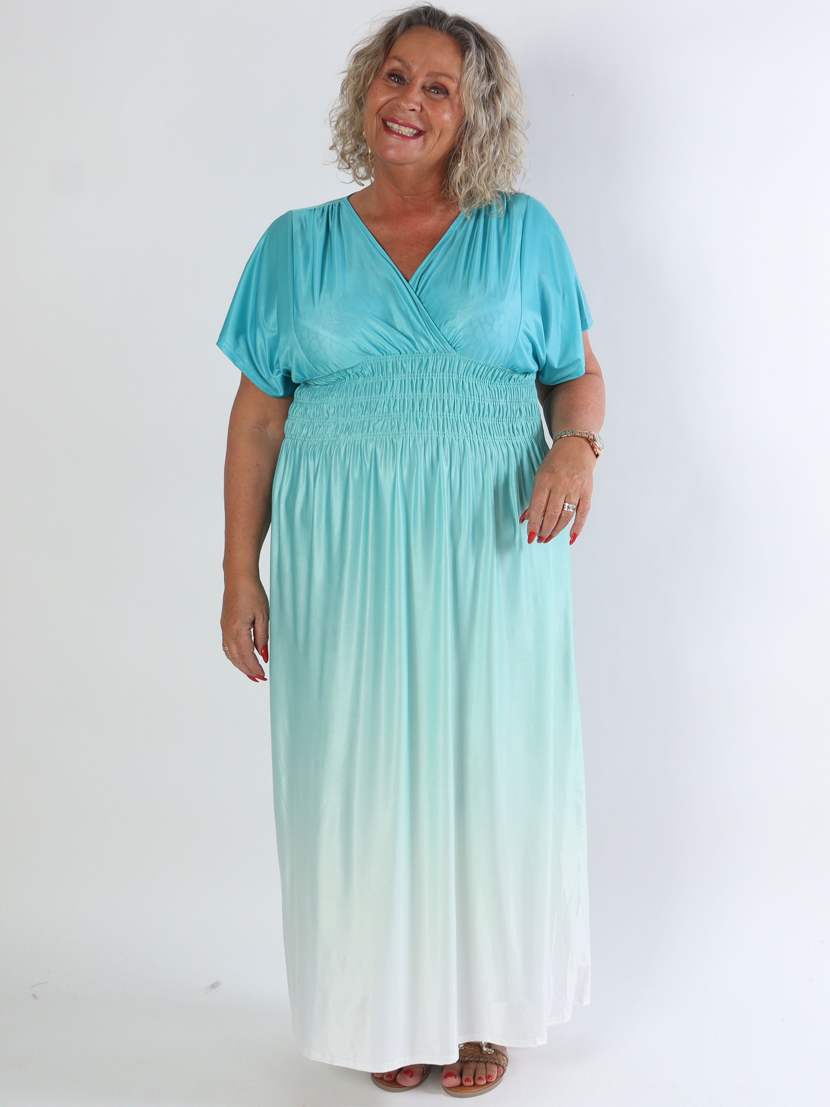 Pams Fade - Lång mångfärgad stretchig plus size klänning