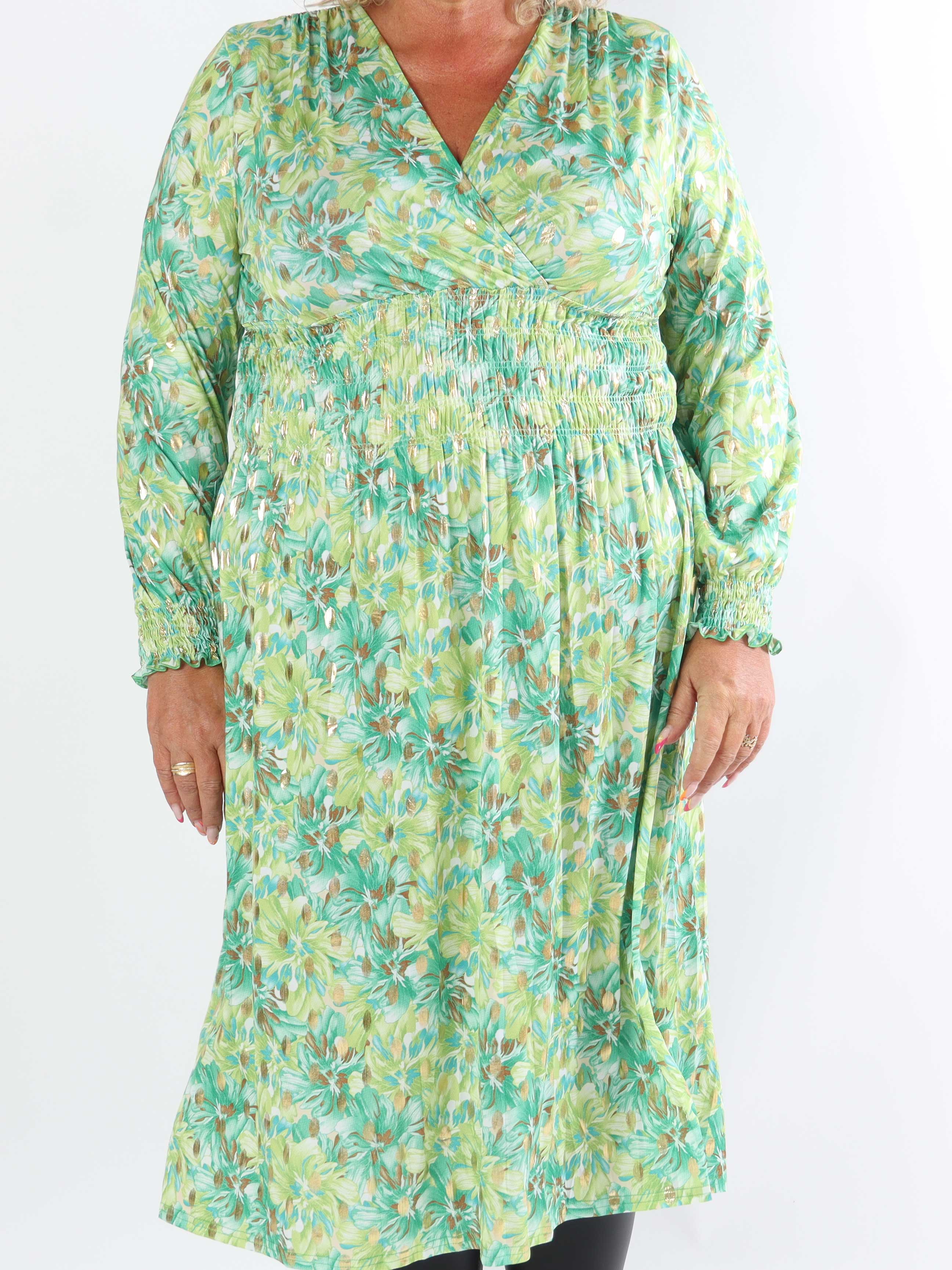 Pams Floral Midi L/S - Elastisk plus size-klänning i skrynkelfritt tyg