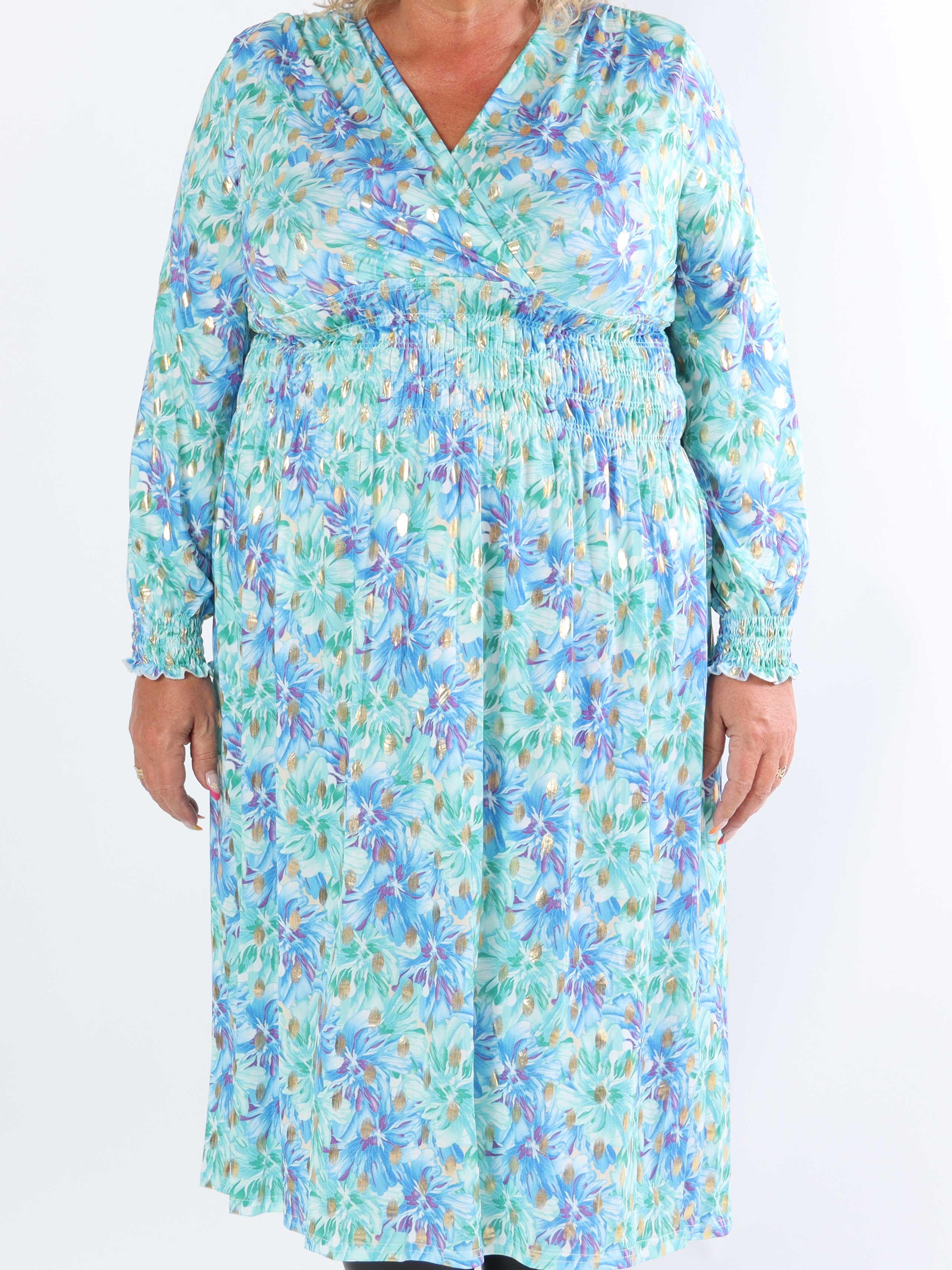 Pams Floral Midi L/S - Elastisk plus size-klänning i skrynkelfritt tyg
