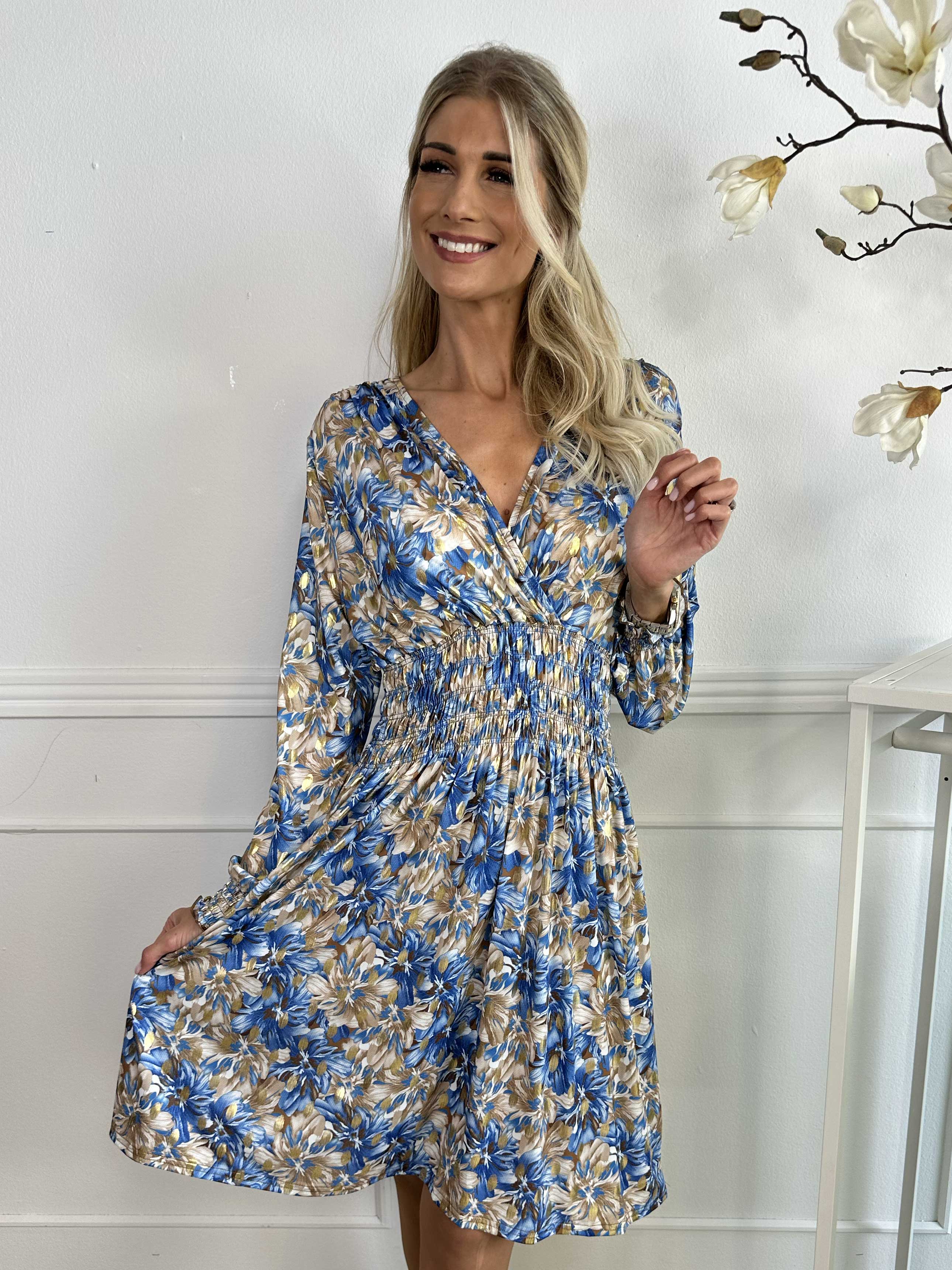 Pams Floral Short L/S - Elastisk klänning med smockad midja