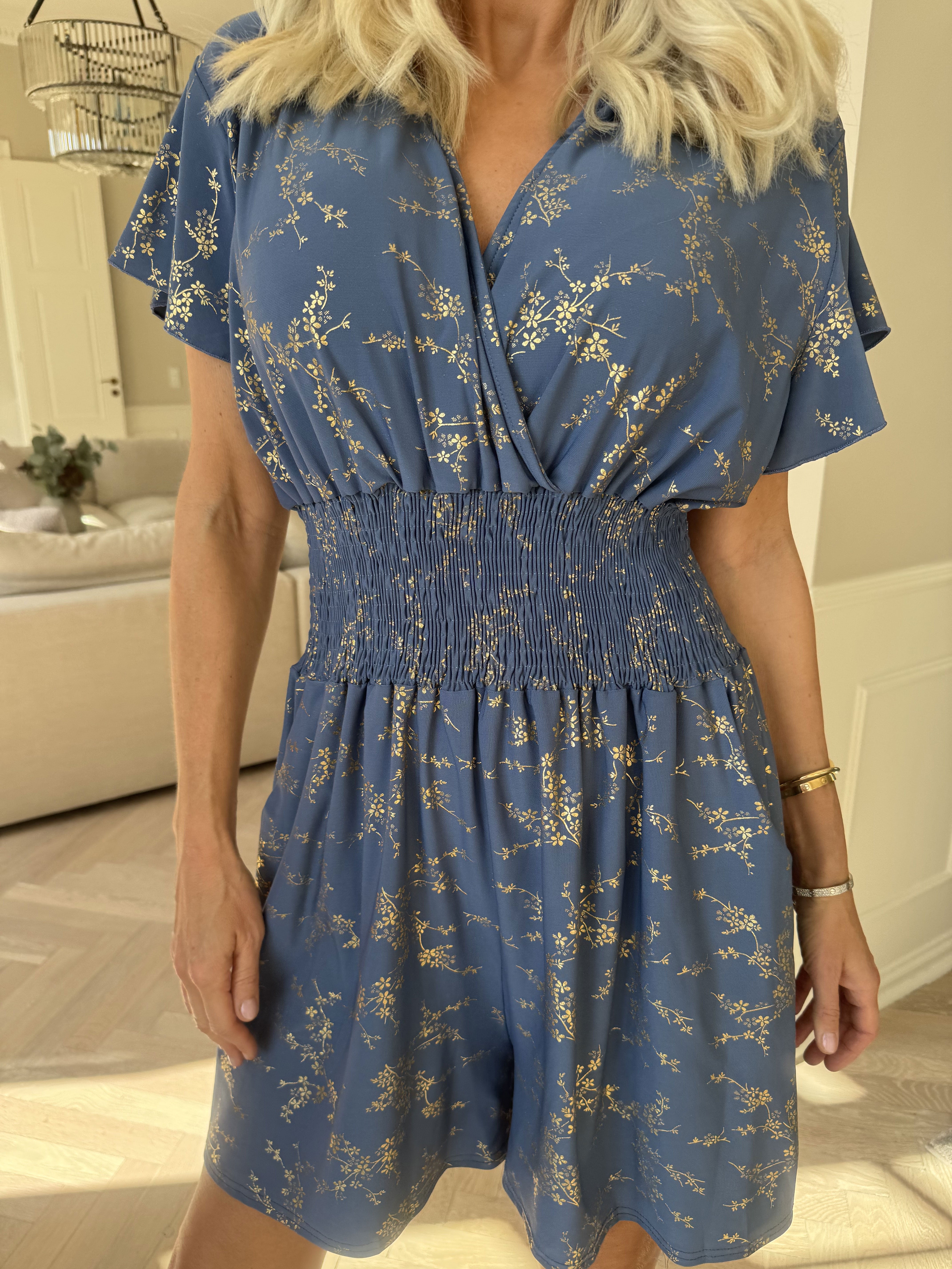 Pams Gold Playsuit - Jumpsuit med resår och guldtryck