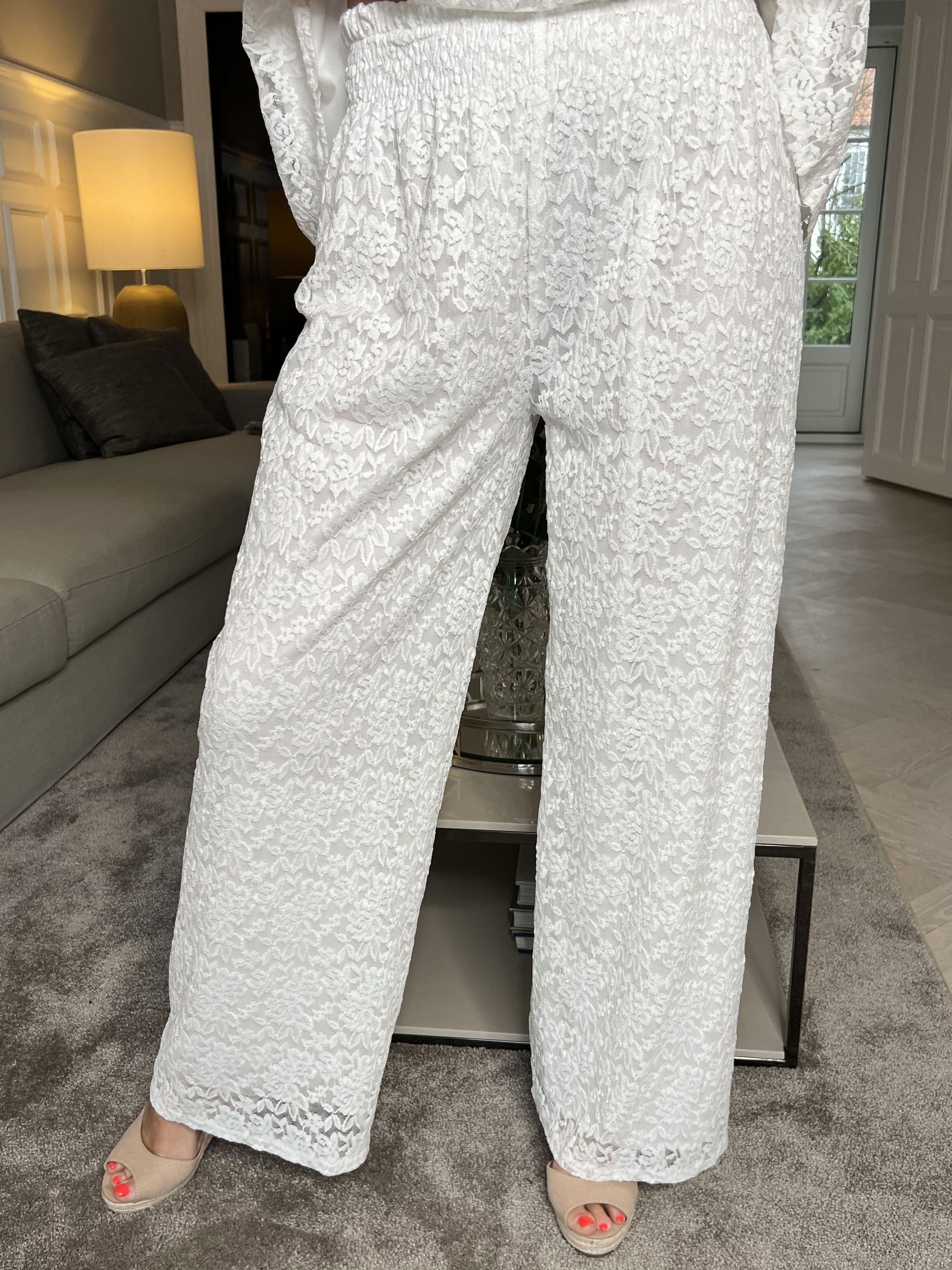 Pams Lace Pants - Lösa spetsbyxor med resår