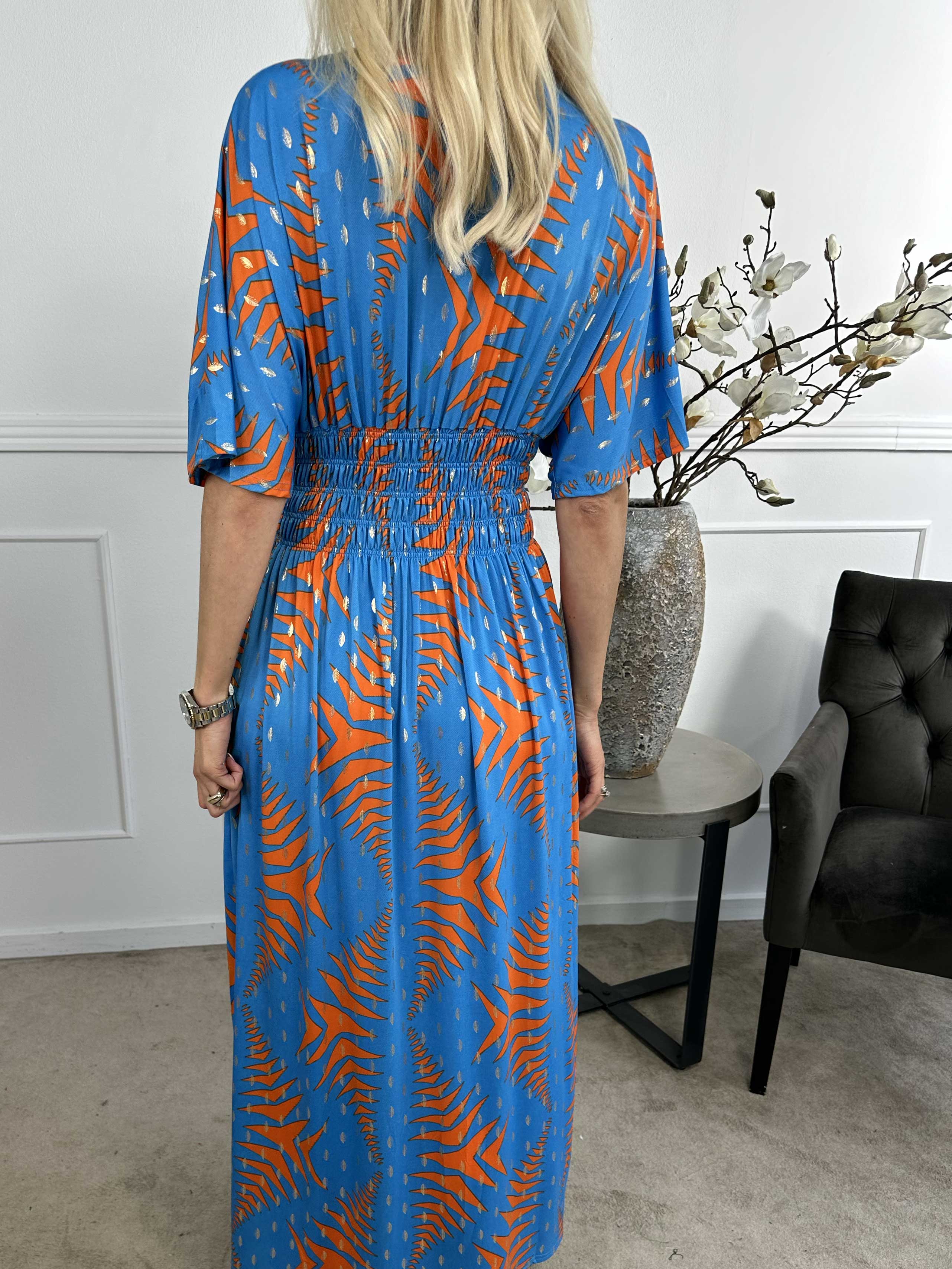 Pams Pattern - Lång klänning med resår i skrynkelfritt tyg