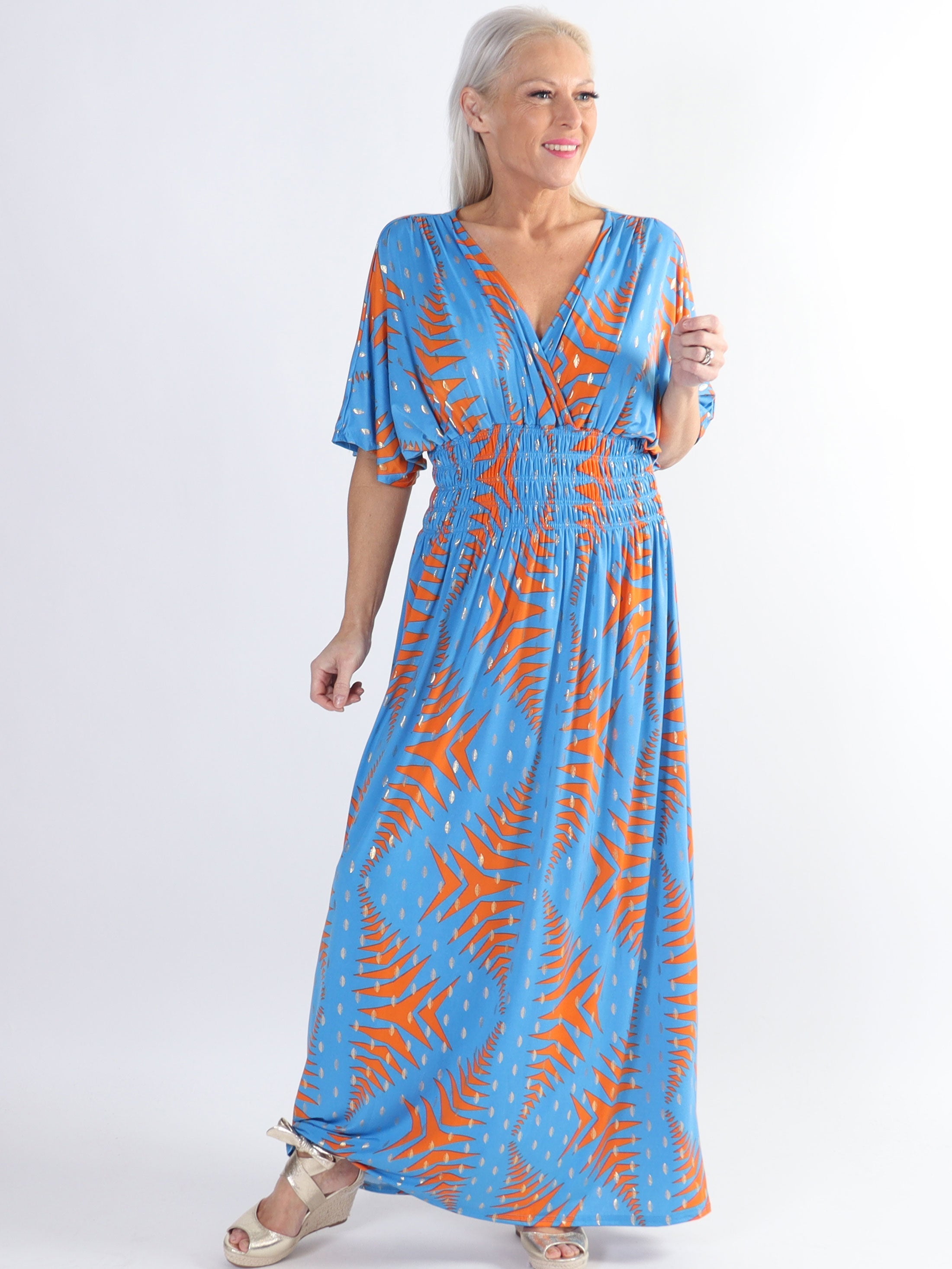 Pams Pattern - Lång stretchig plus size-klänning i skrynkelfritt tyg