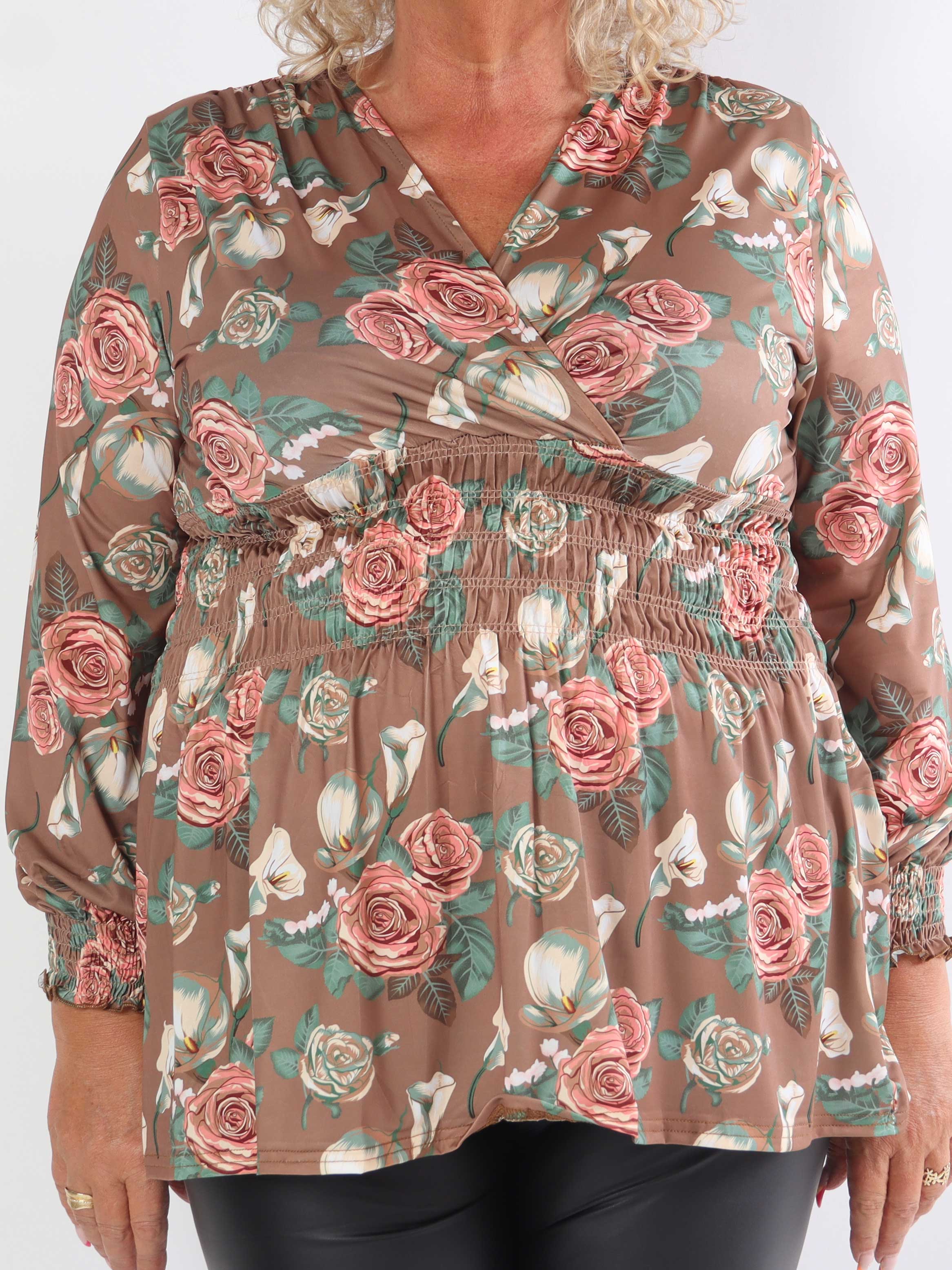 Pams Rose Shirt L/S - Elastisk plus size blus i skrynkelfritt tyg med rosor