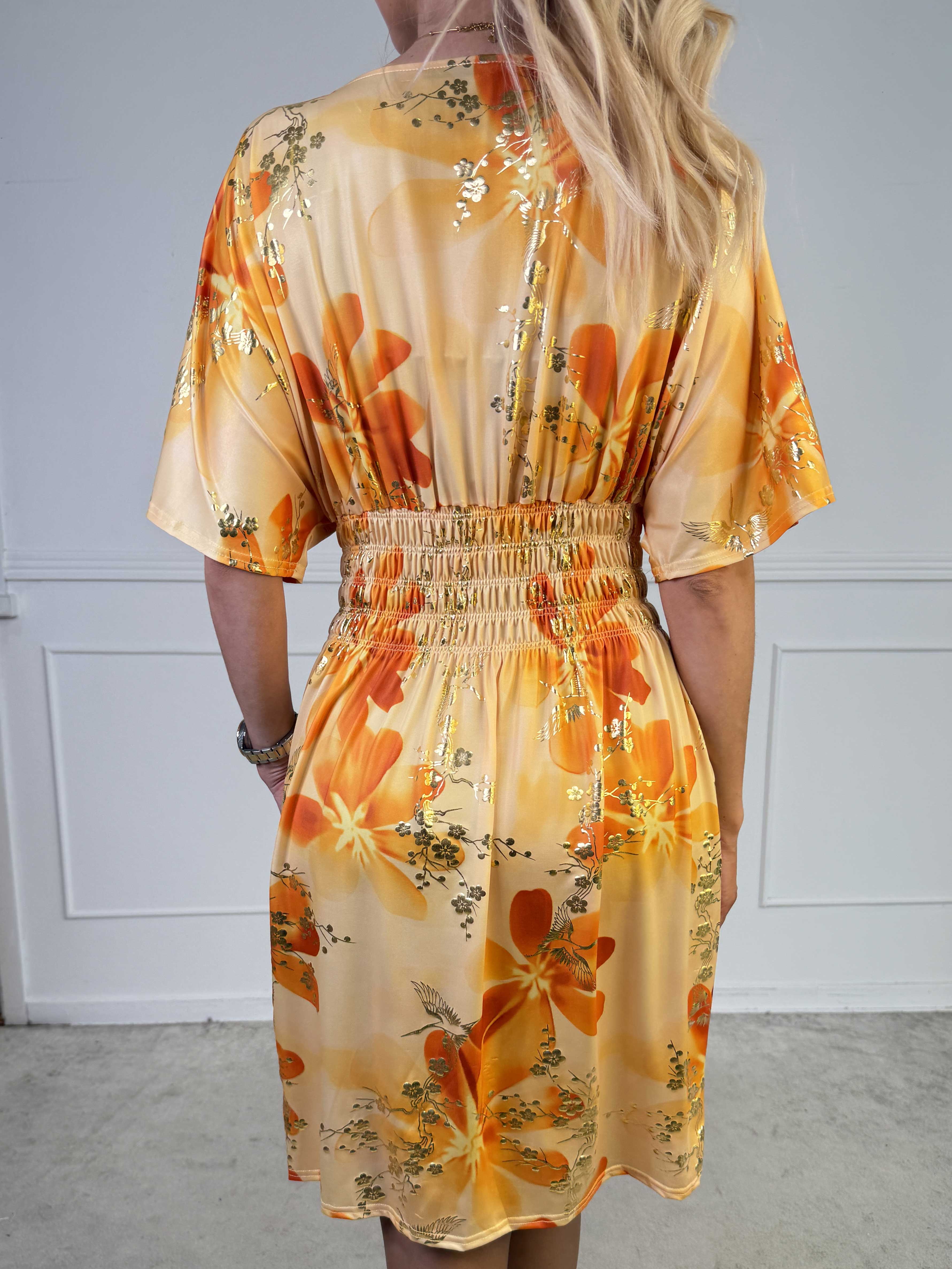 Pams Fleur Short - Elastisk kjole med smock og japansk inspireret gulddetaljer
