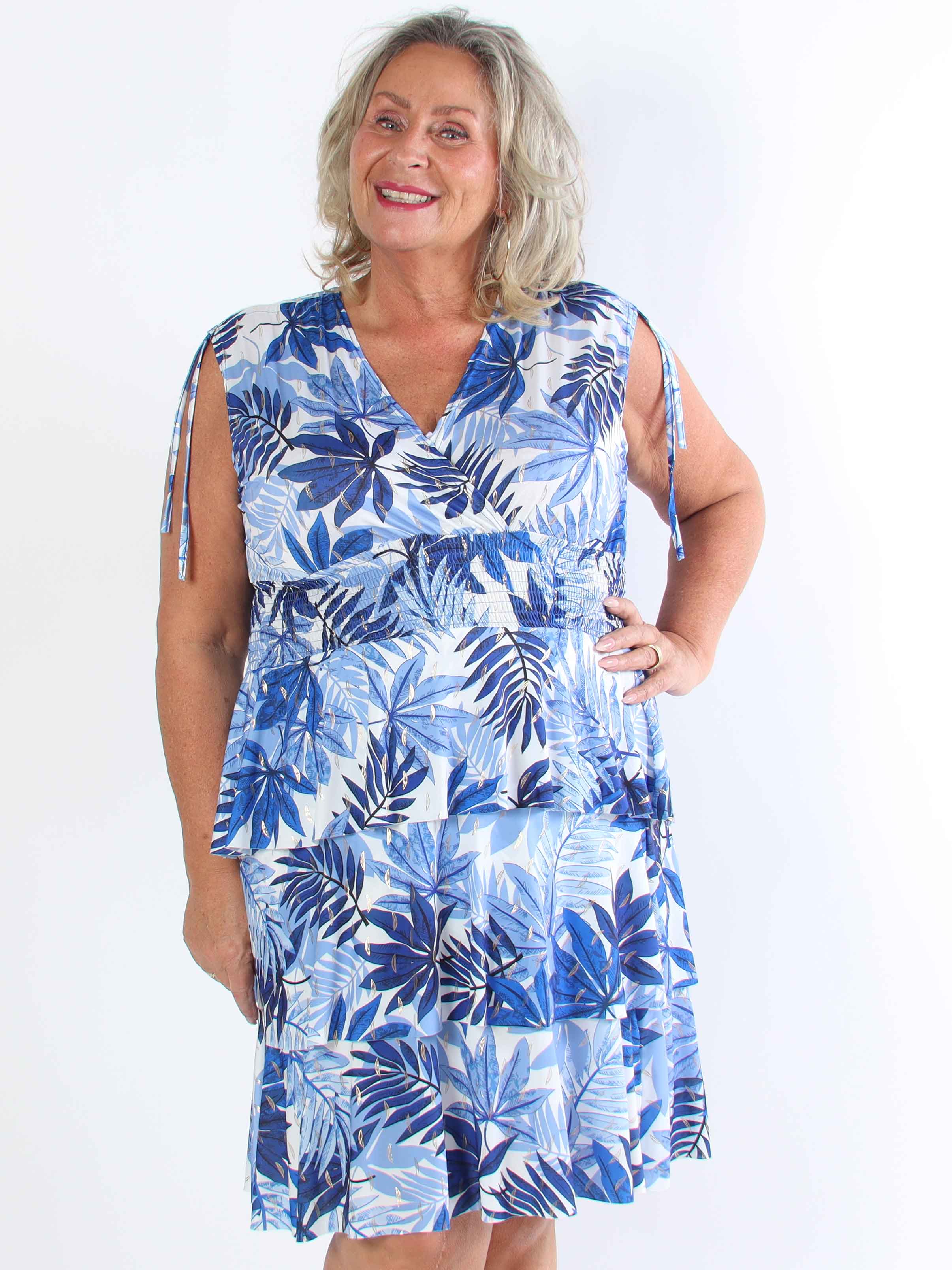 Pams Leaf Frills - Plus size-klänning med bladtryck och volanger