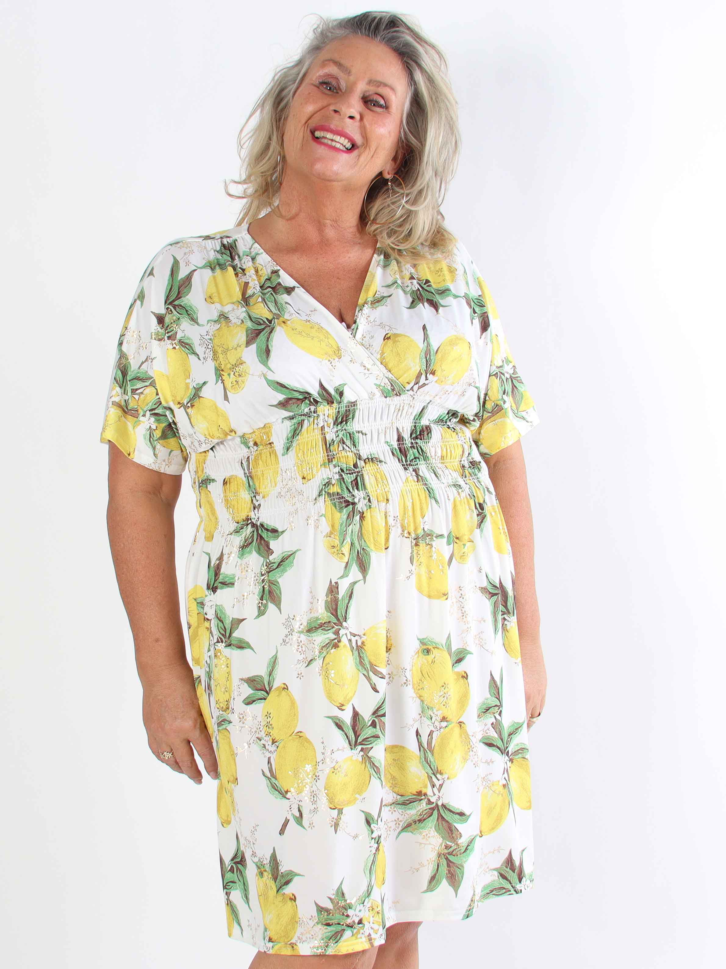 Pams Lemon Short - Plus size-klänning med citroner och gulddetaljer