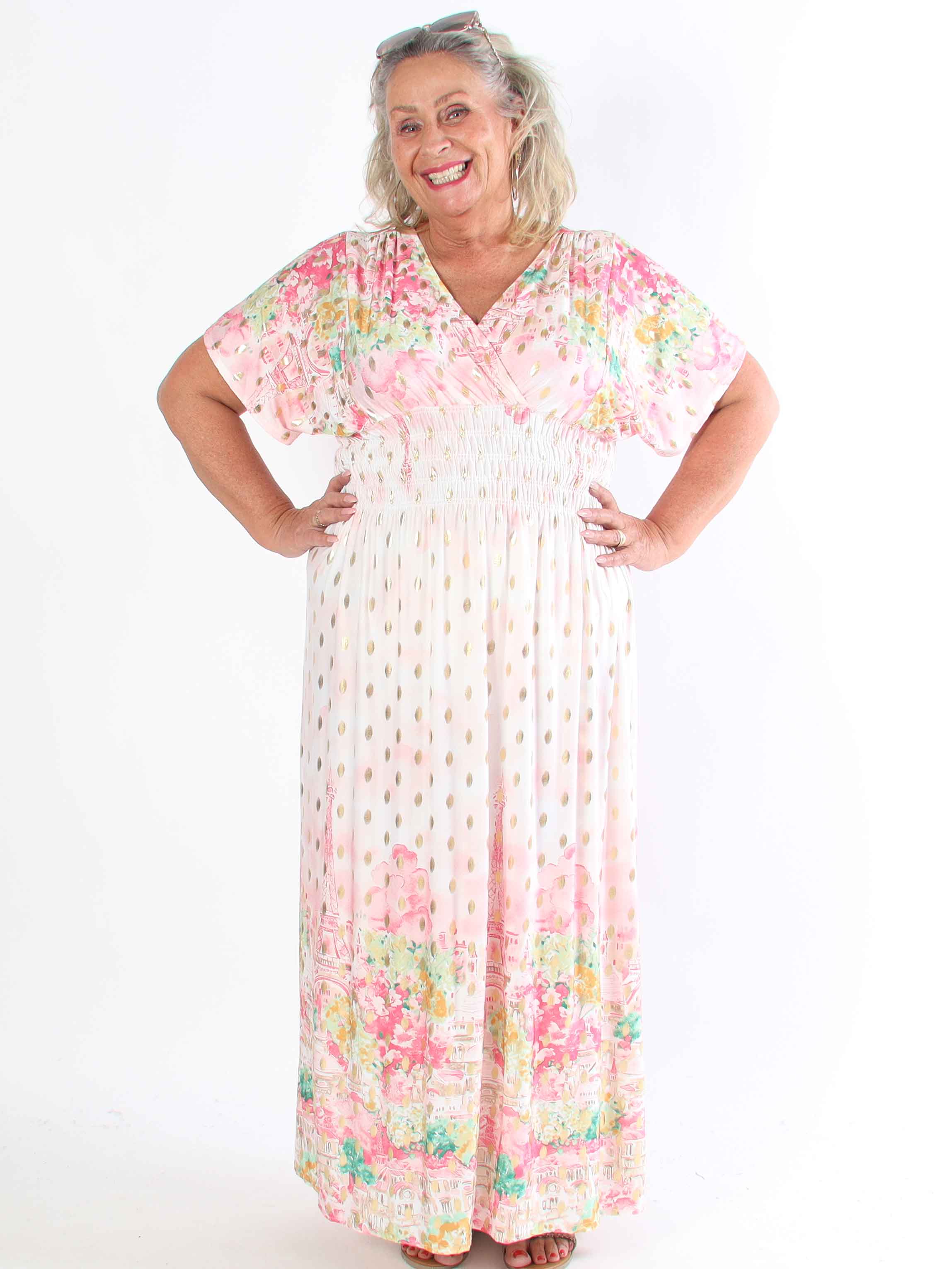 Pams Paris - Lång stretchig plus size-klänning med guldnitar