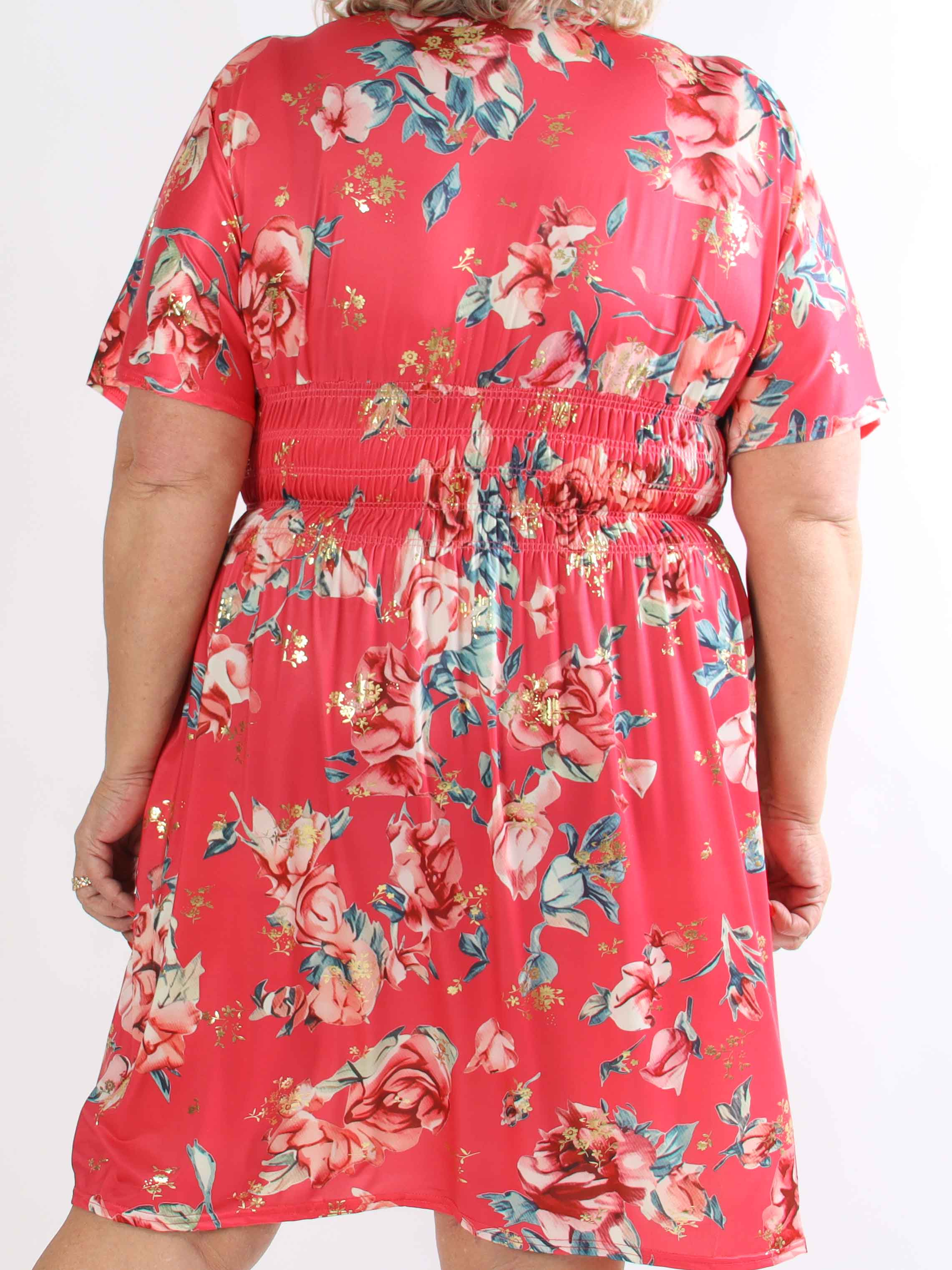 Pams Rosette Short - Plus size kjole med fine blomster og guld detaljer