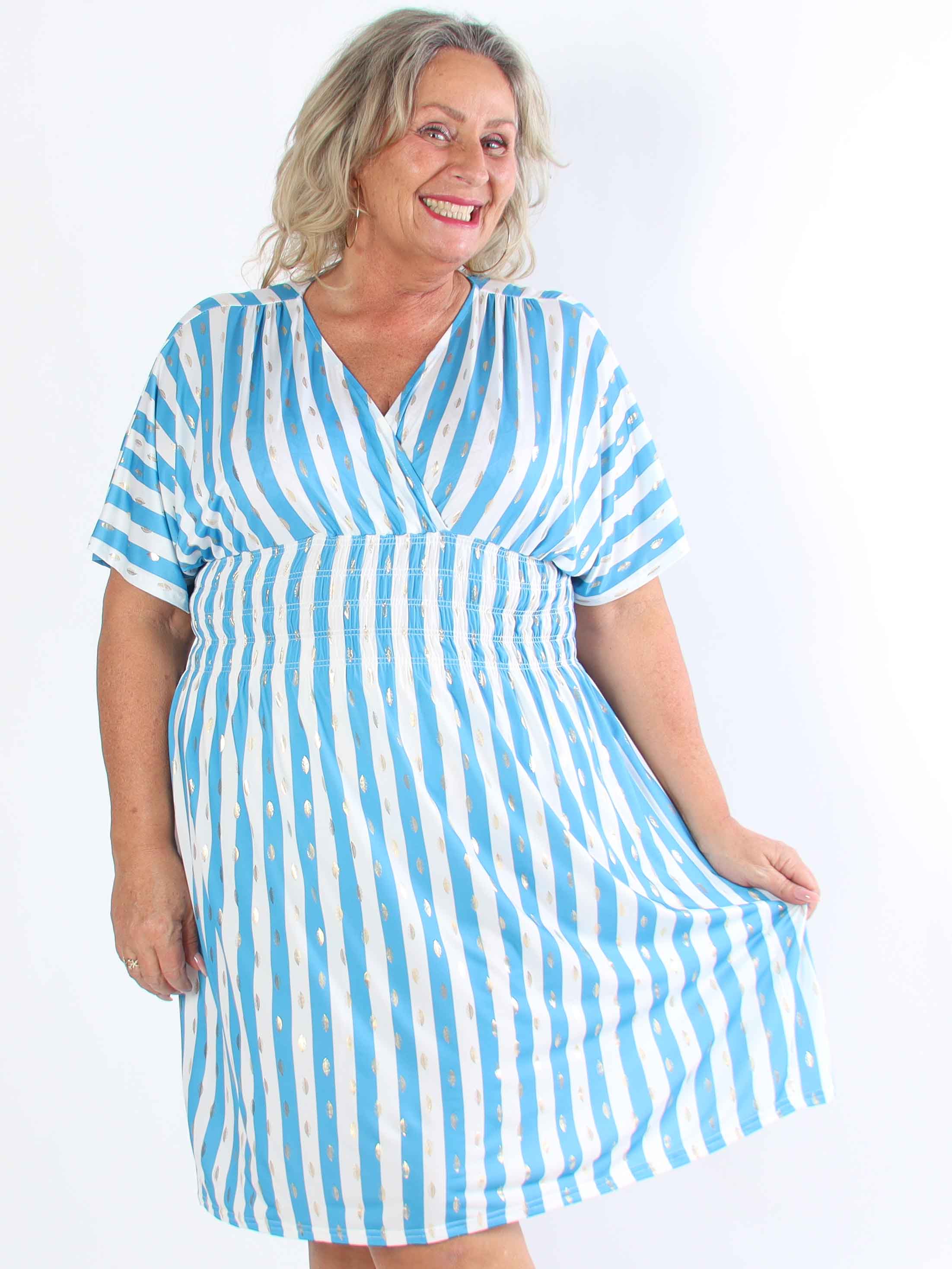 Pams Stripe Short - Randig plus size-klänning med gulddetaljer