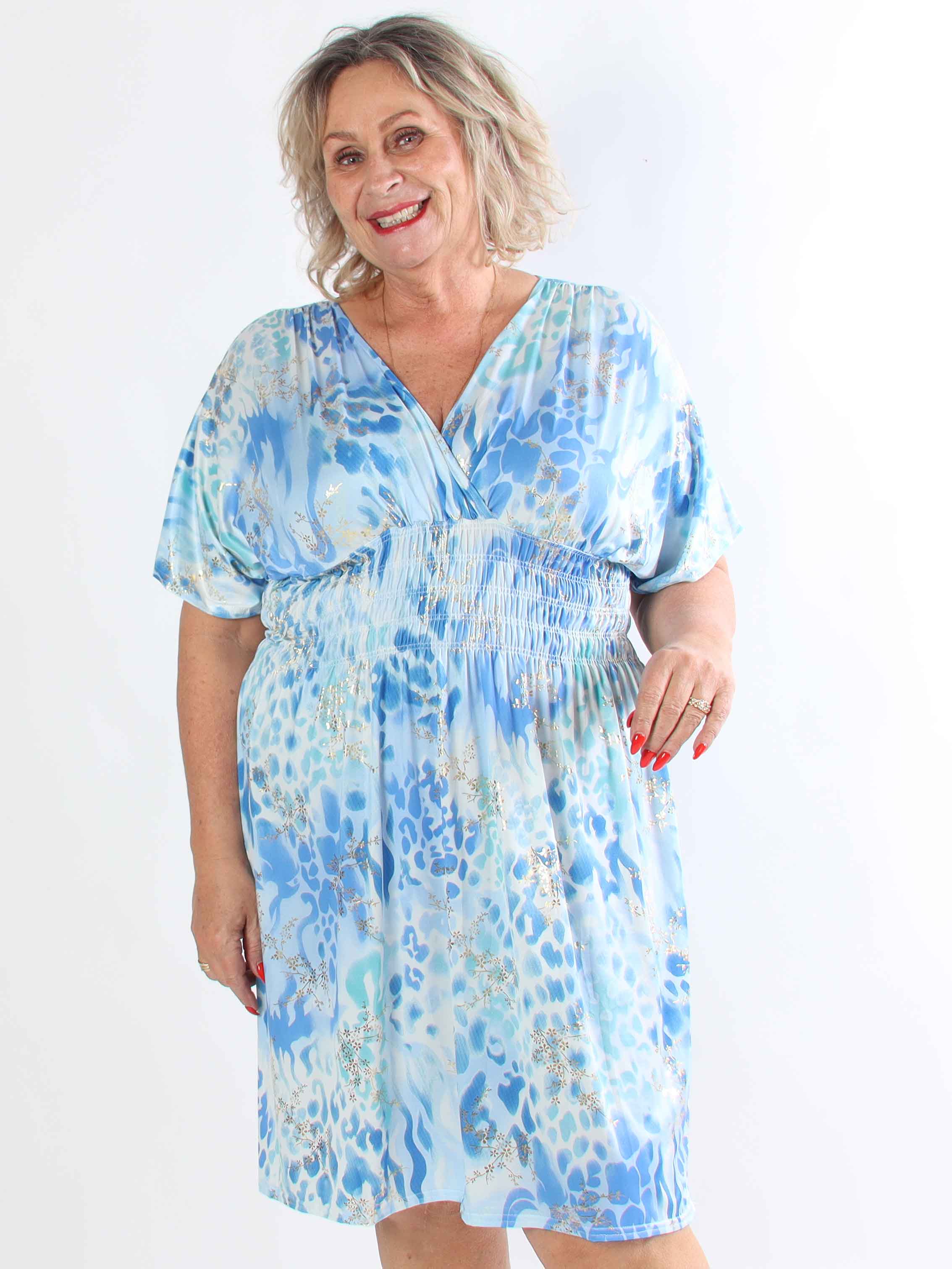 Pams Wild Short - Elastisk mønstret plus size kjole med guld bladdetaljer