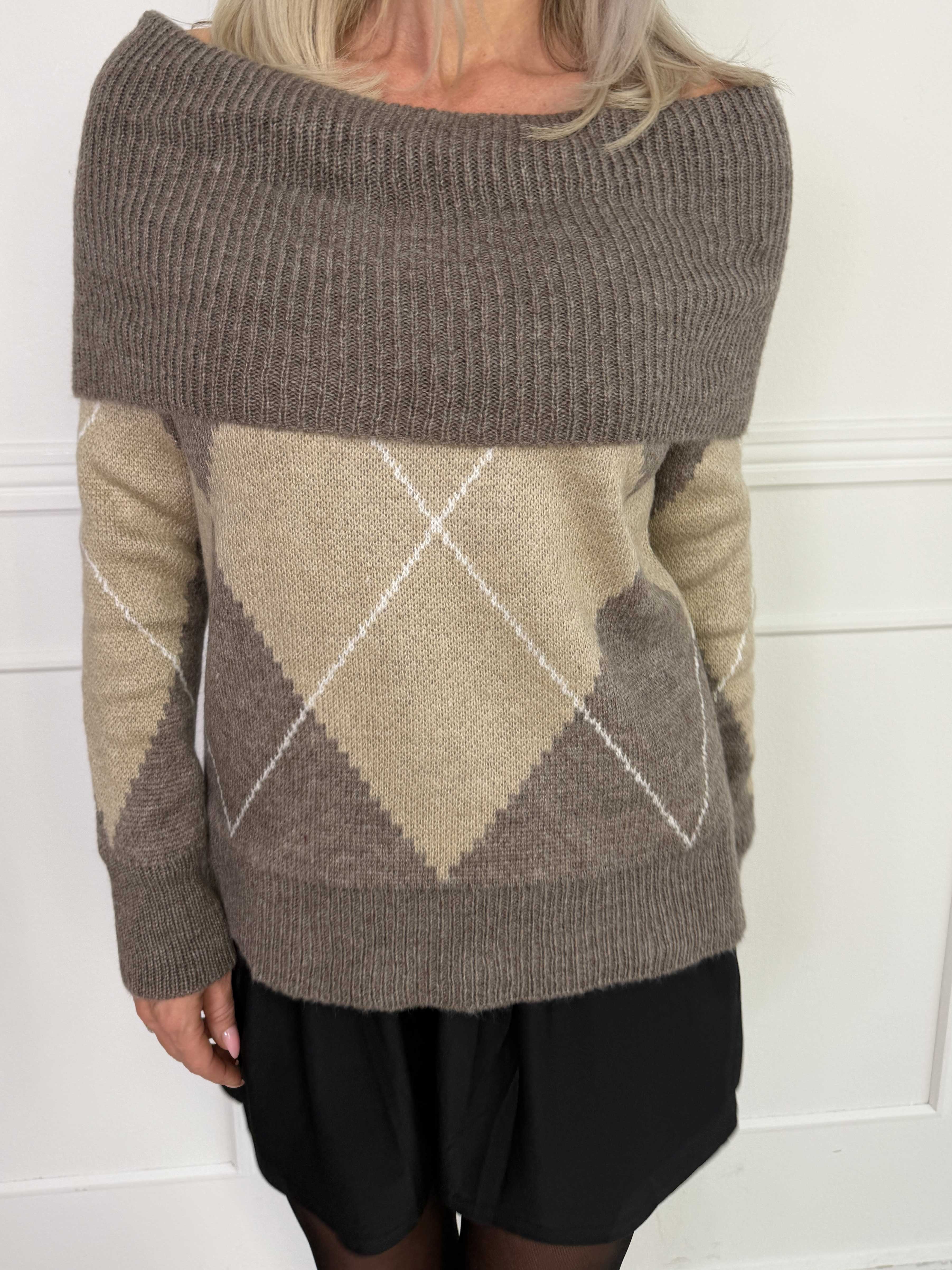 Paola - Stickad off-shoulder tröja med mönster