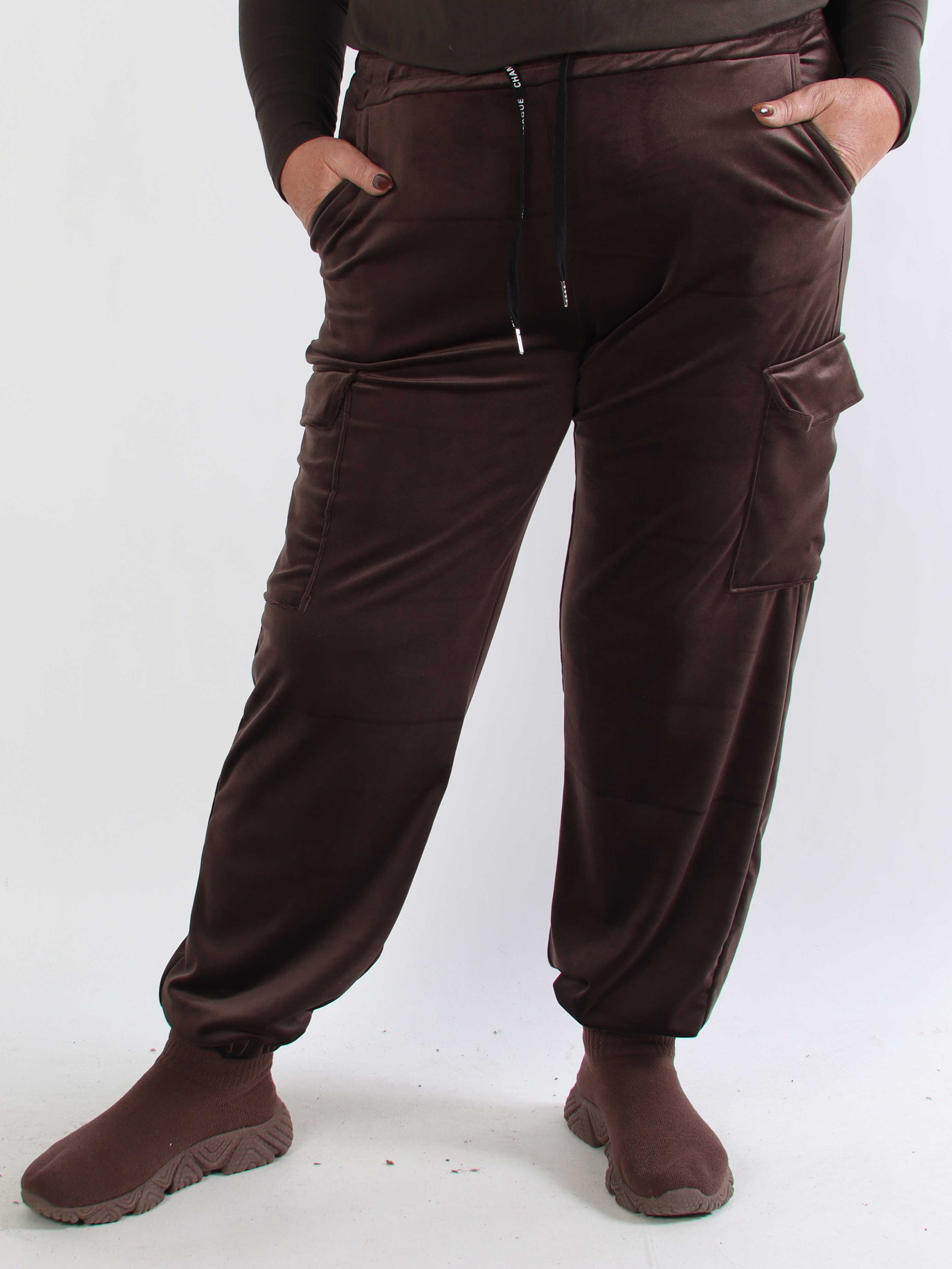 Pippa - Mjuka plussize cargobyxor i velour