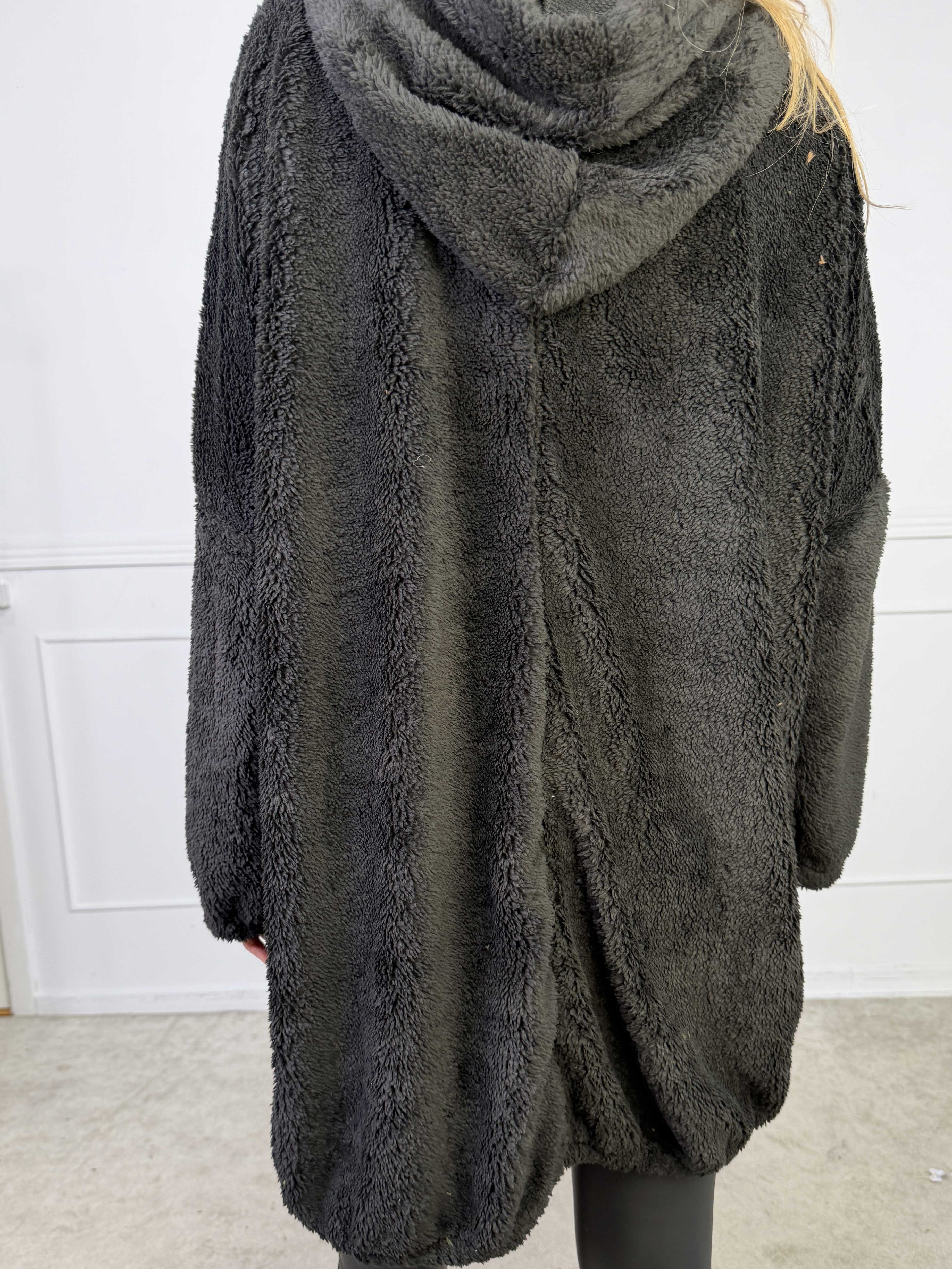 Puffy - Oversize hoodie i fluffy och mjukt material