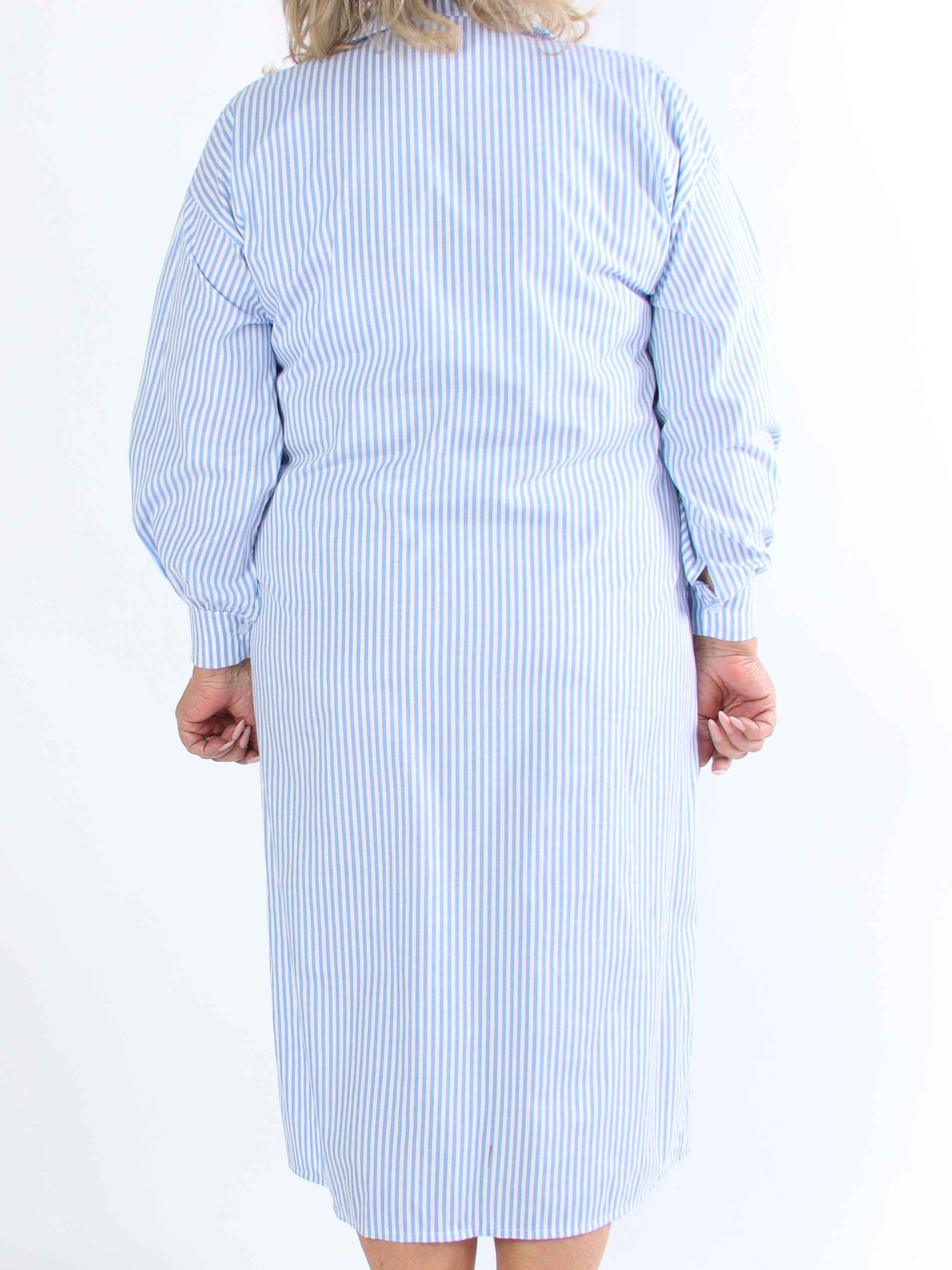 Raizal - Plus size randig skjortklänning i viskos med brosch