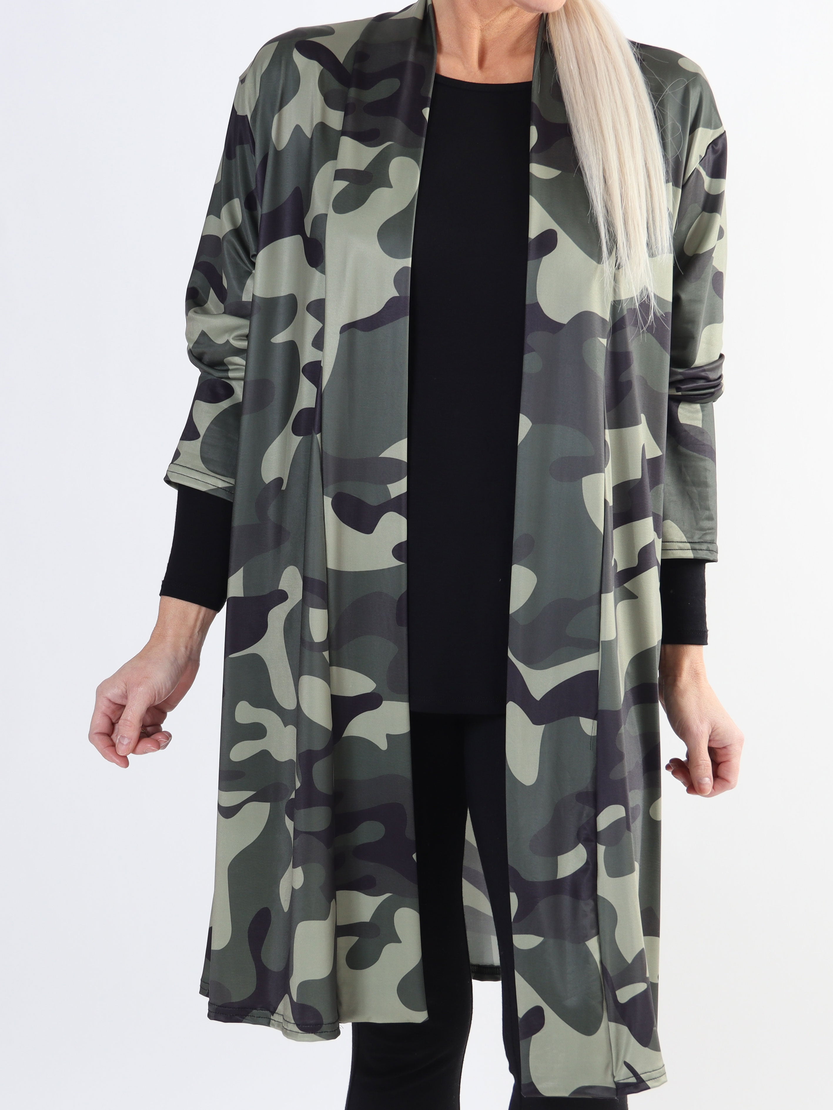 Rosa Camo - Elastiskplus size kofta med tryck