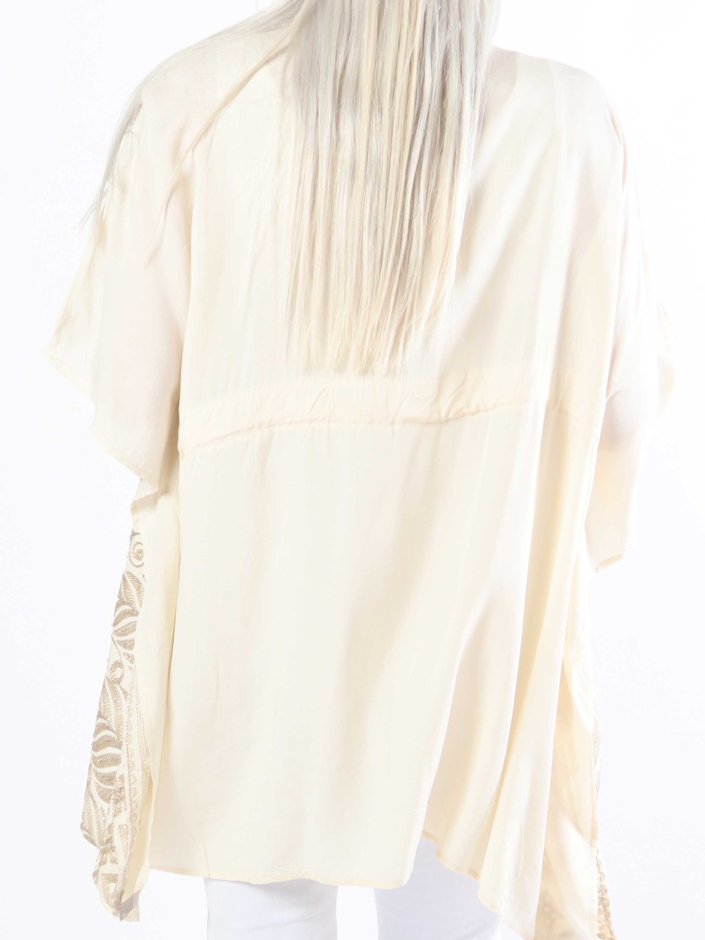 Samira - Vacker kimono i plus size med broderi