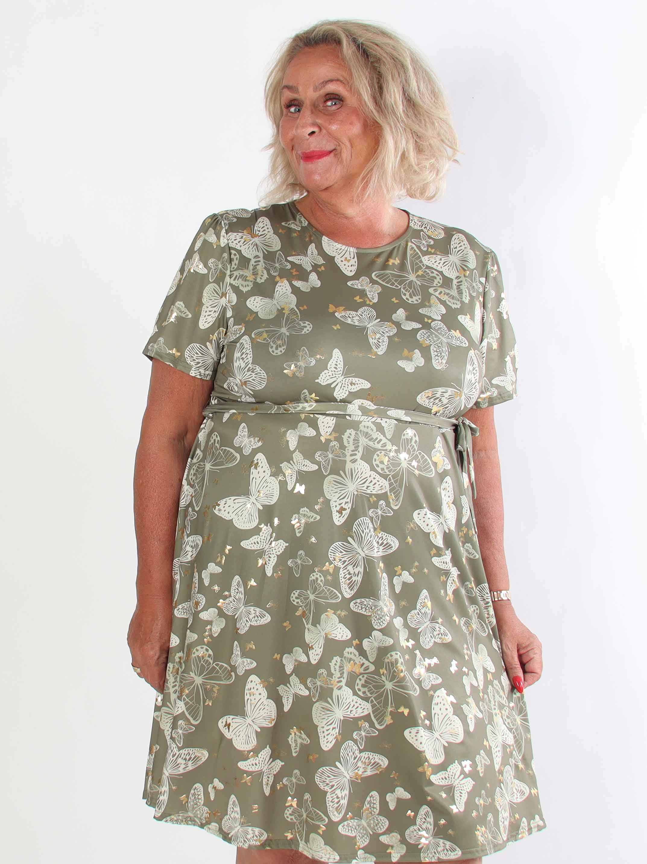 Sansa Butterfly Short - Elastisk plus size kjole med sommerfugleprint