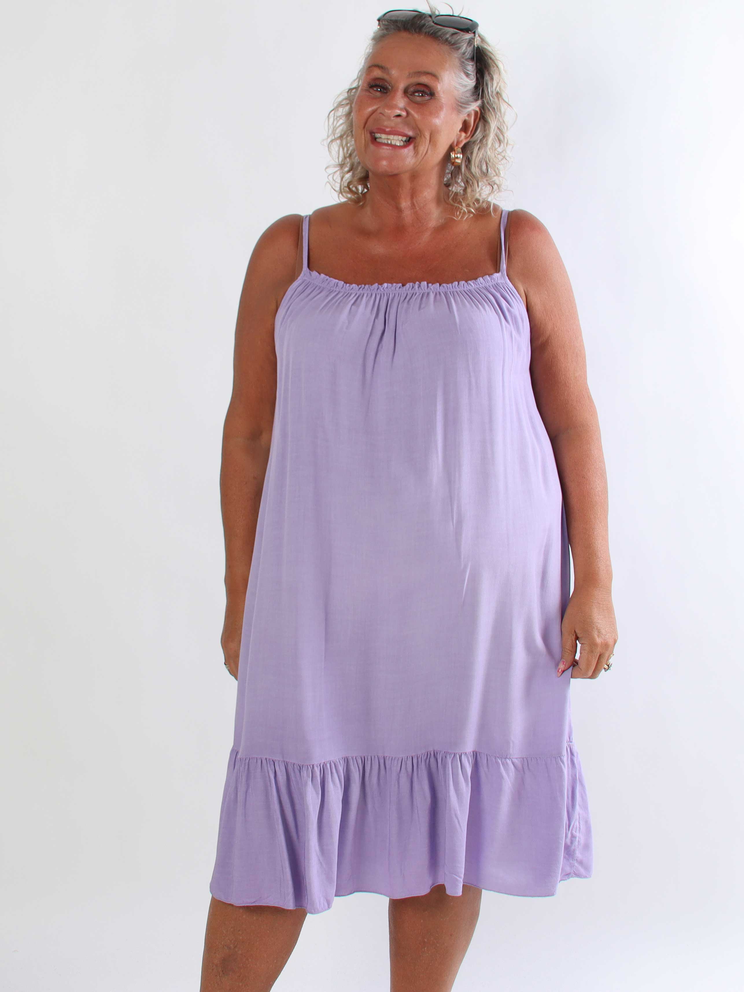Solero Plain - Feminin plus size stropkjole i åndbar bomuld
