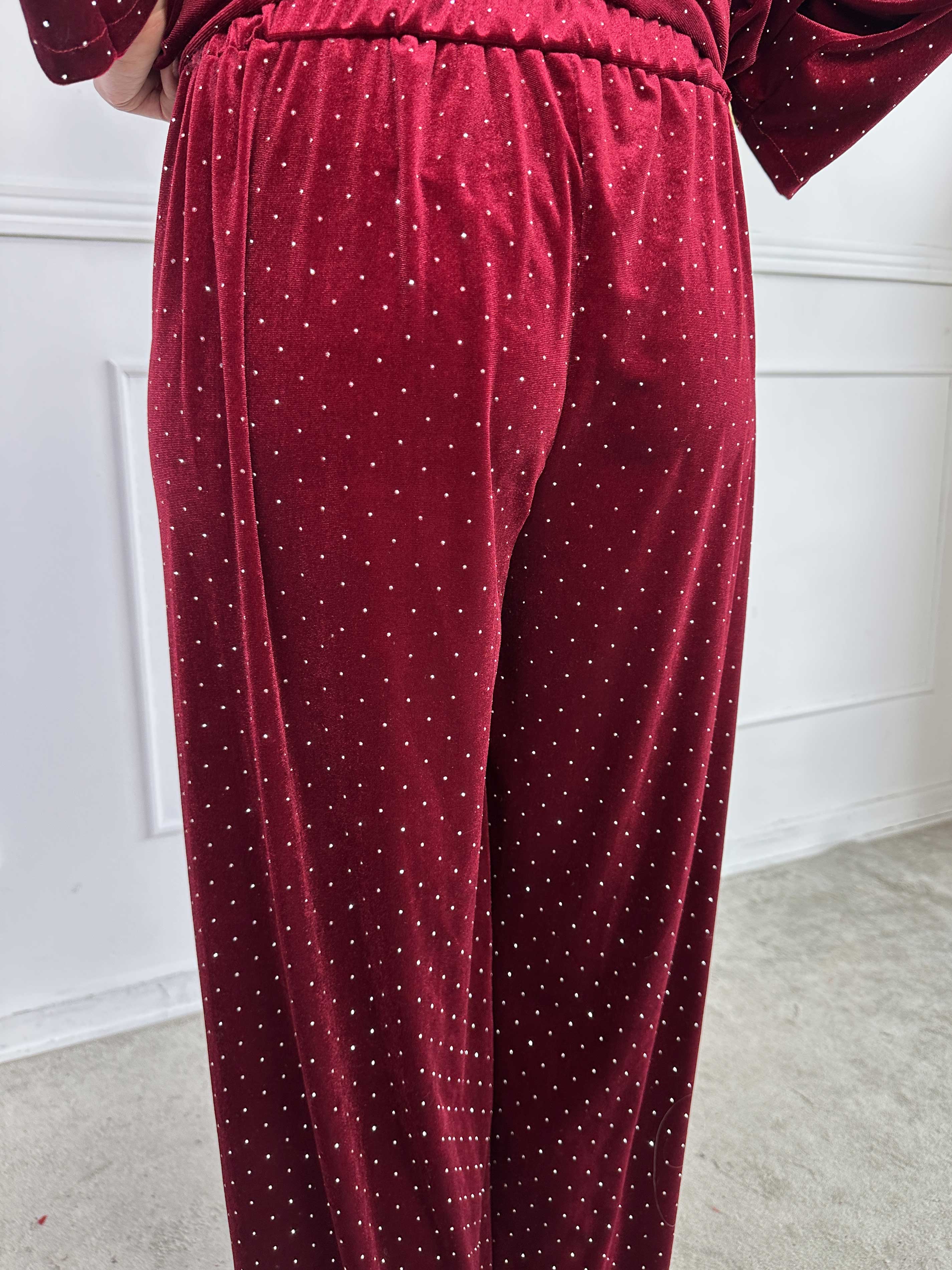 Sparkling - Mjukt set i velour med glittrande stenar