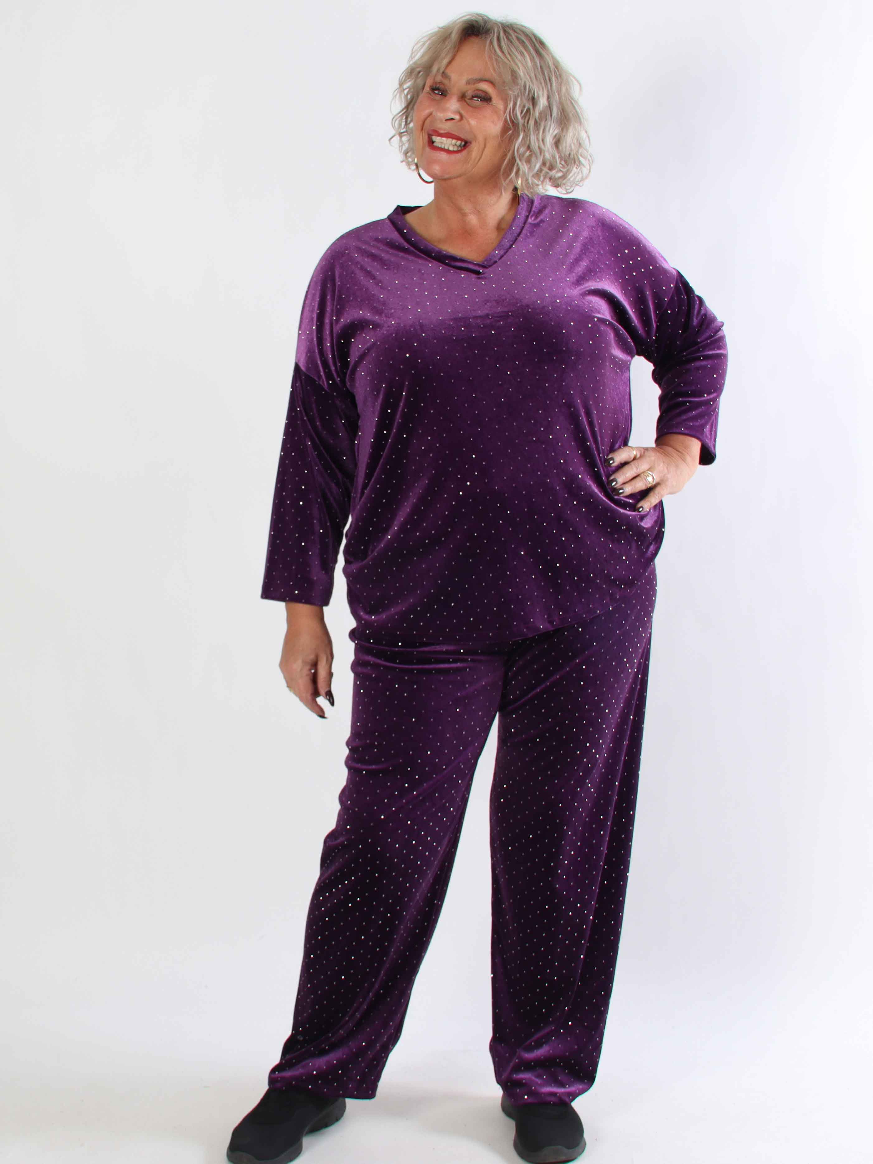 Sparkling - Mjukt plus size set i velour med glittrande stenar