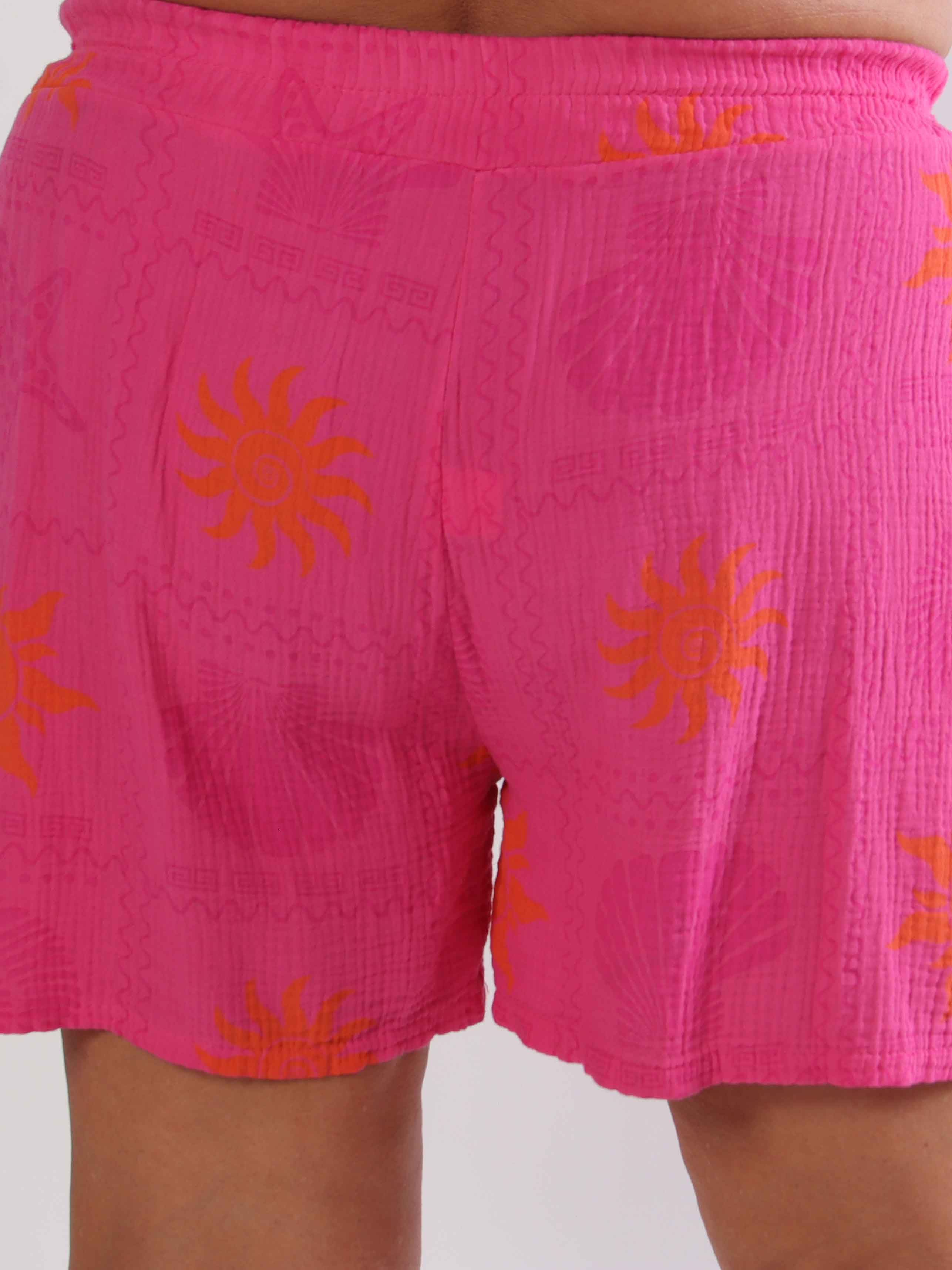Stevie Summer - Plus size shorts i bomulds musselin-stof med sommermotiver