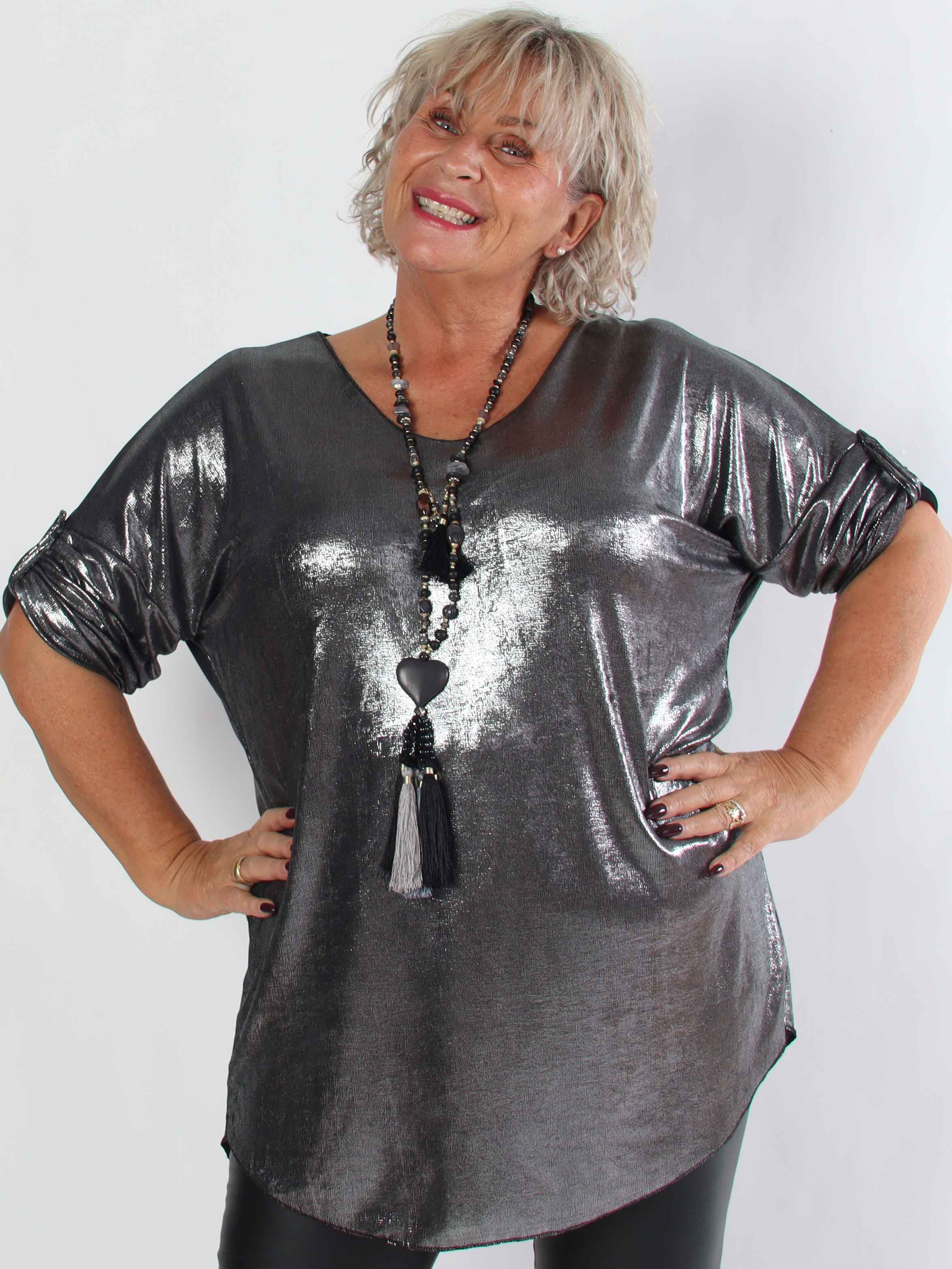 Subira - Glansig plus size tunika med v-ringning