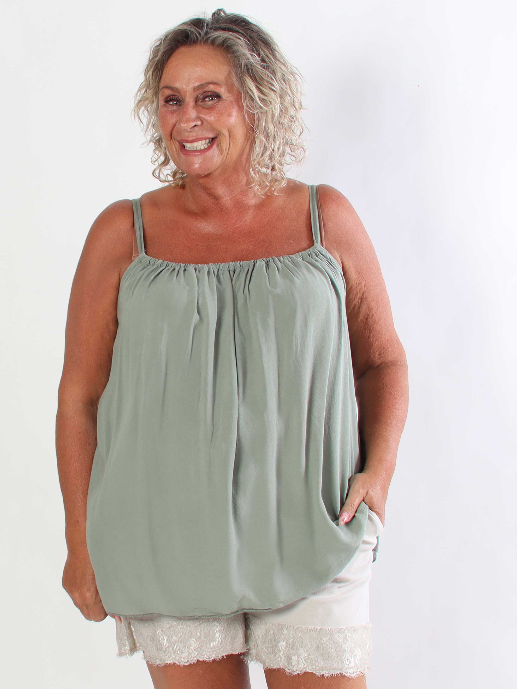 Sunshines Top - Lätt och luftig plus size topp i viskos