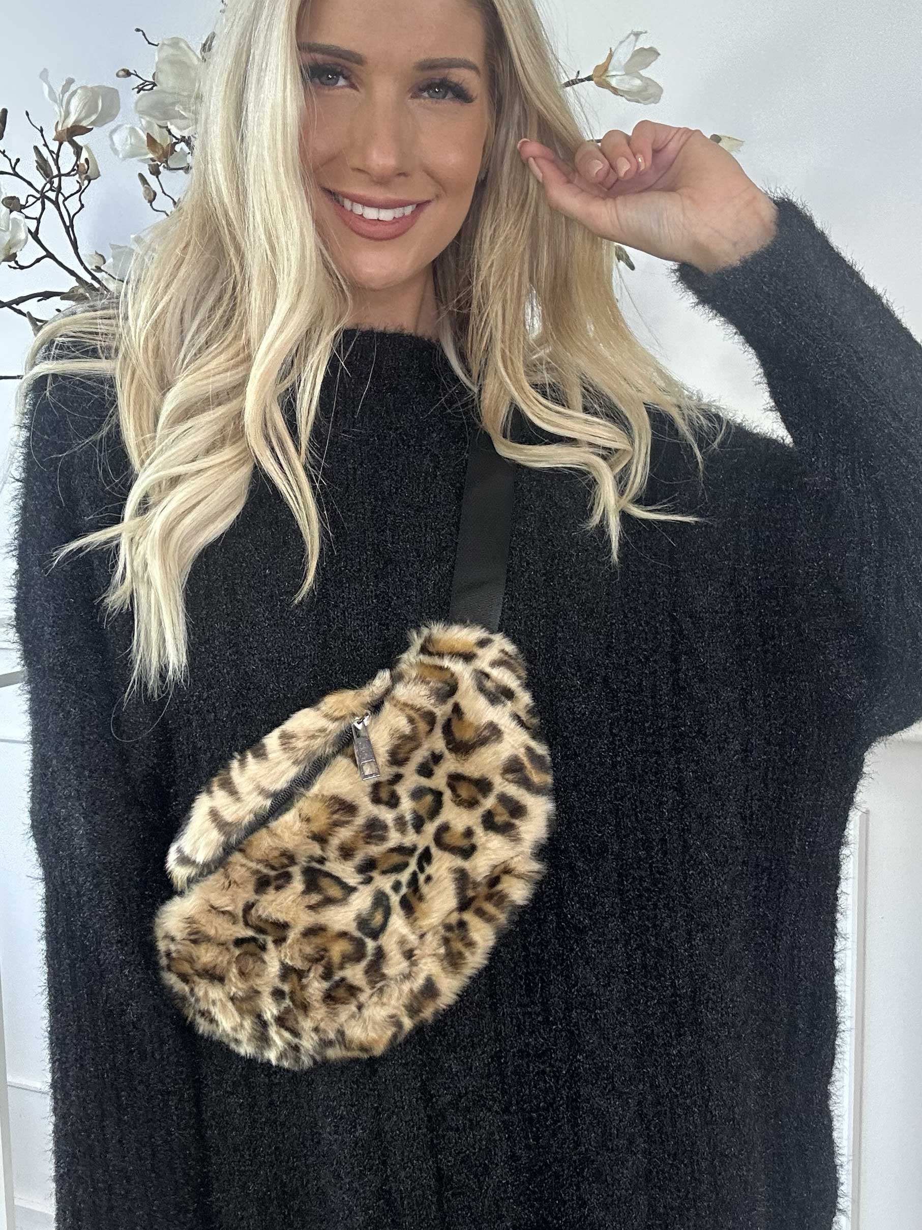 Tamara - Mjuk crossbody-väska med leopardmönster